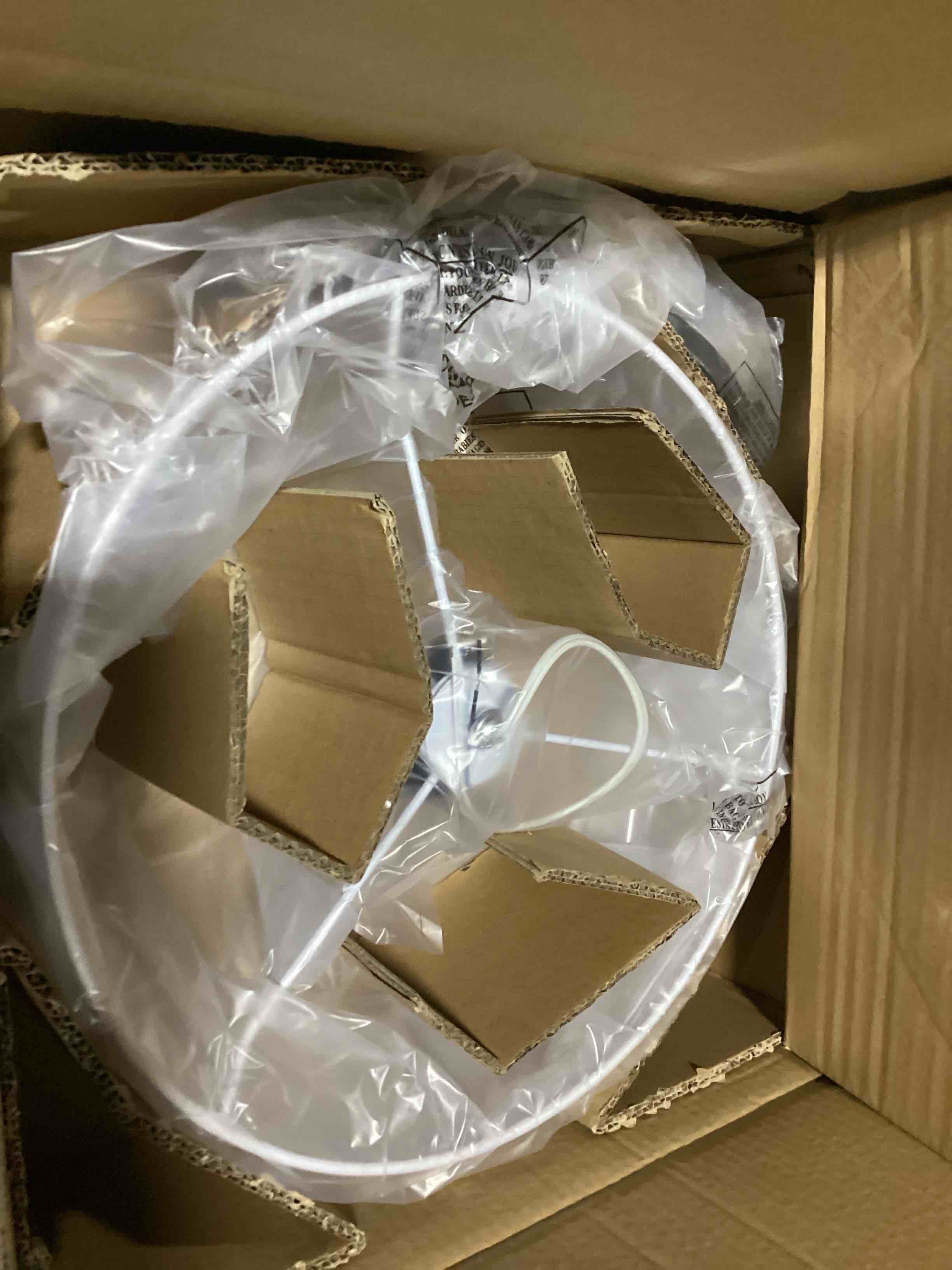 https://s3.amazonaws.com/lotting-images-prod/bidfta/GRA3557982_1751472478652.jpeg