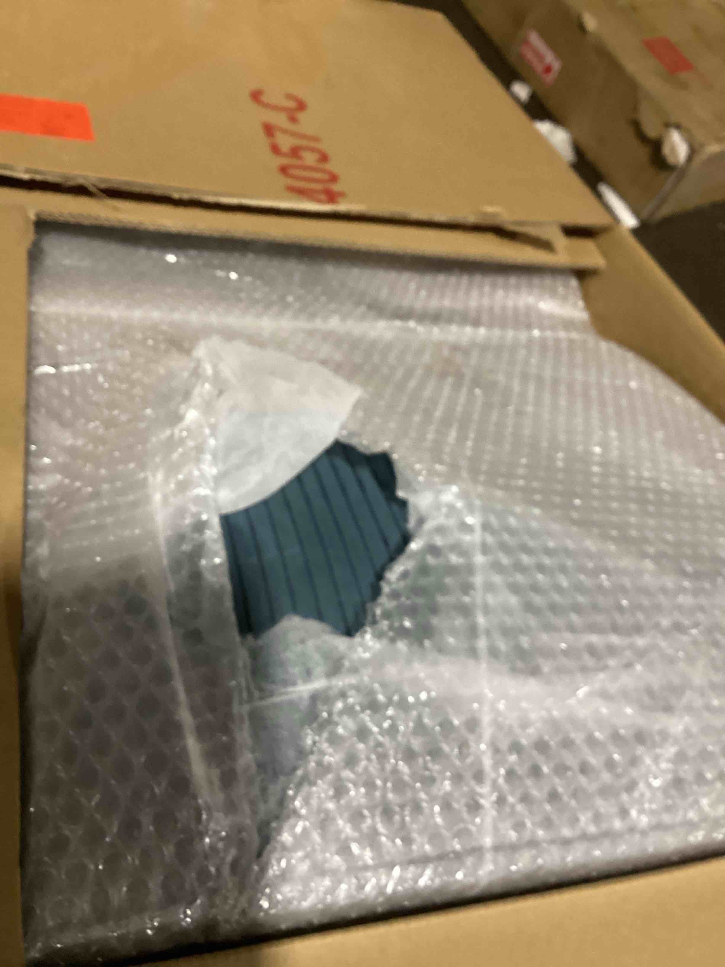 https://s3.amazonaws.com/lotting-images-prod/bidfta/GRA3558009_1751481002455.jpeg