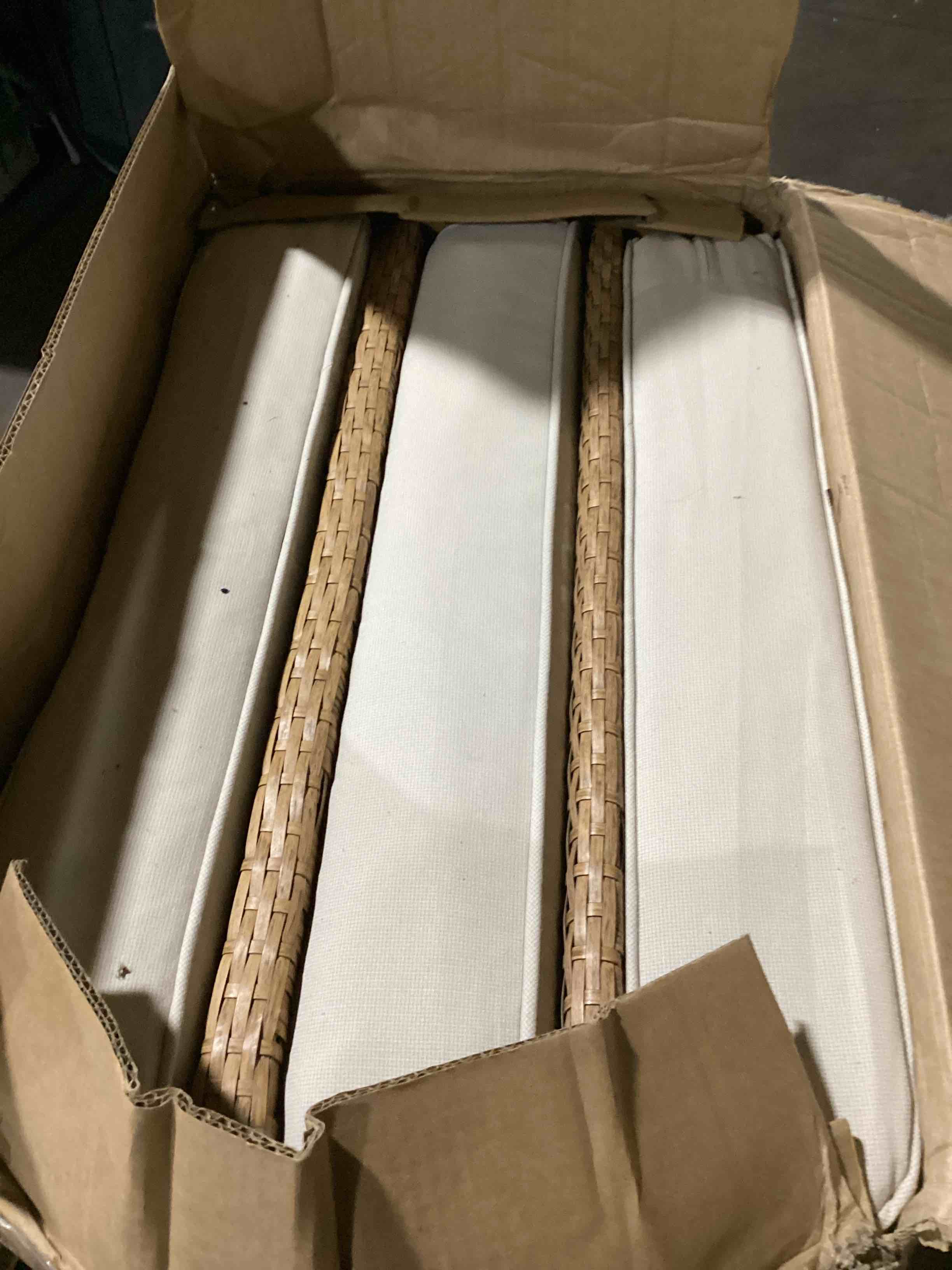 https://s3.amazonaws.com/lotting-images-prod/bidfta/GRA3558028_1751544056767.jpeg