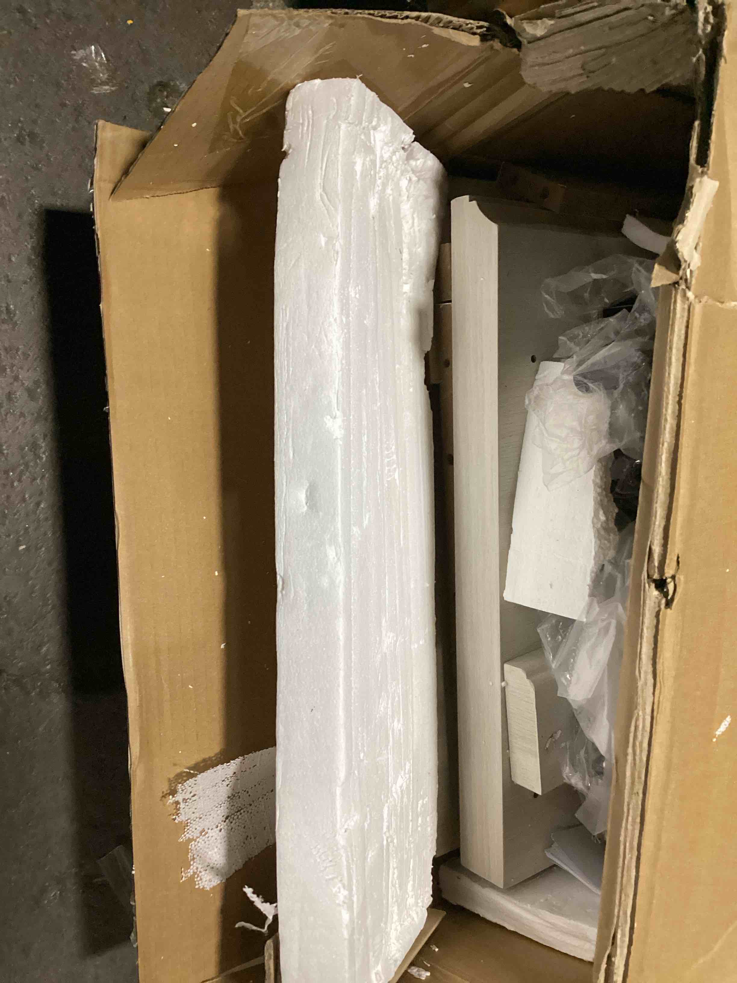 https://s3.amazonaws.com/lotting-images-prod/bidfta/GRA3558045_1751552102535.jpeg