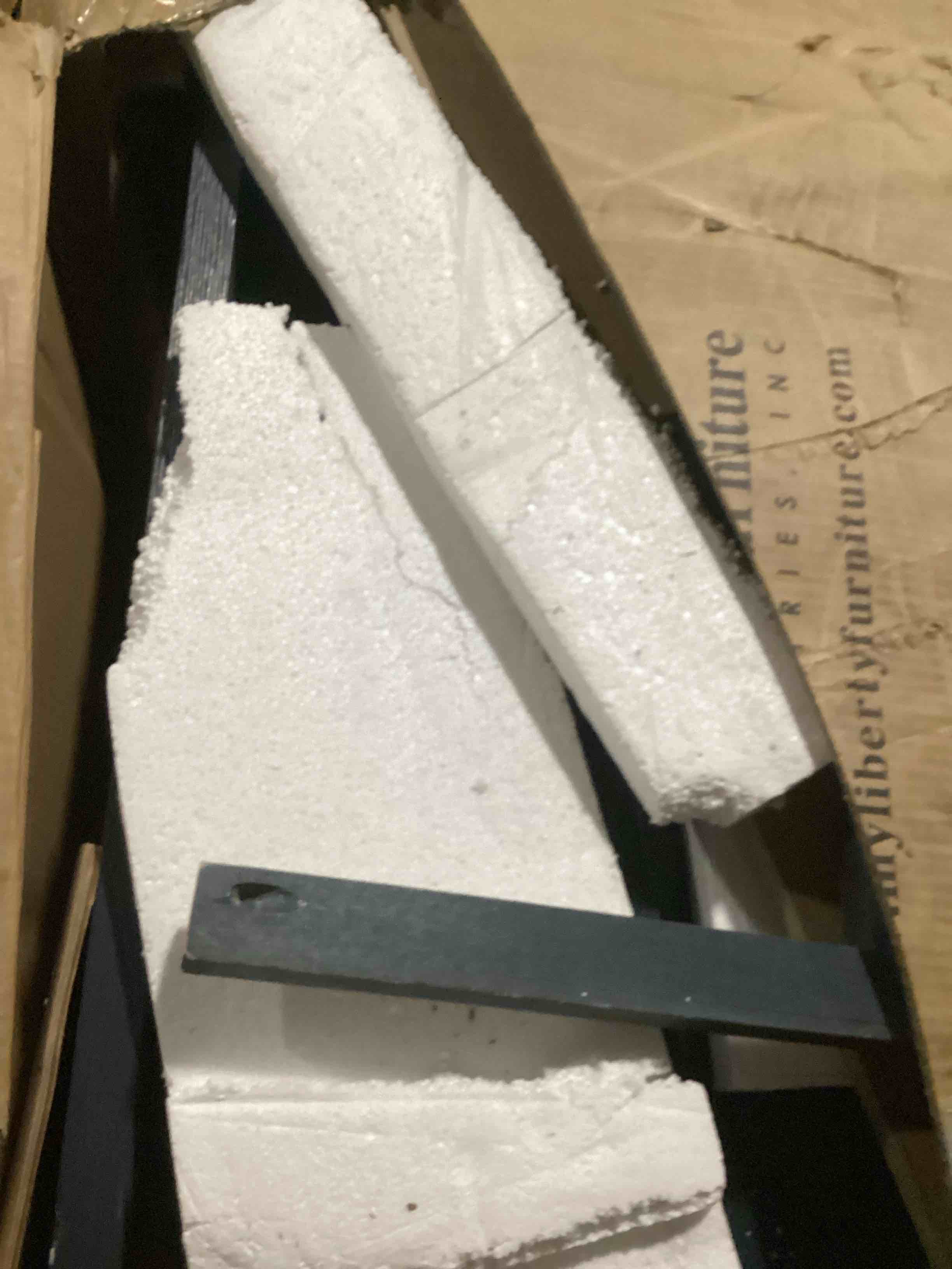 https://s3.amazonaws.com/lotting-images-prod/bidfta/GRA3558111_1751896915180.jpeg