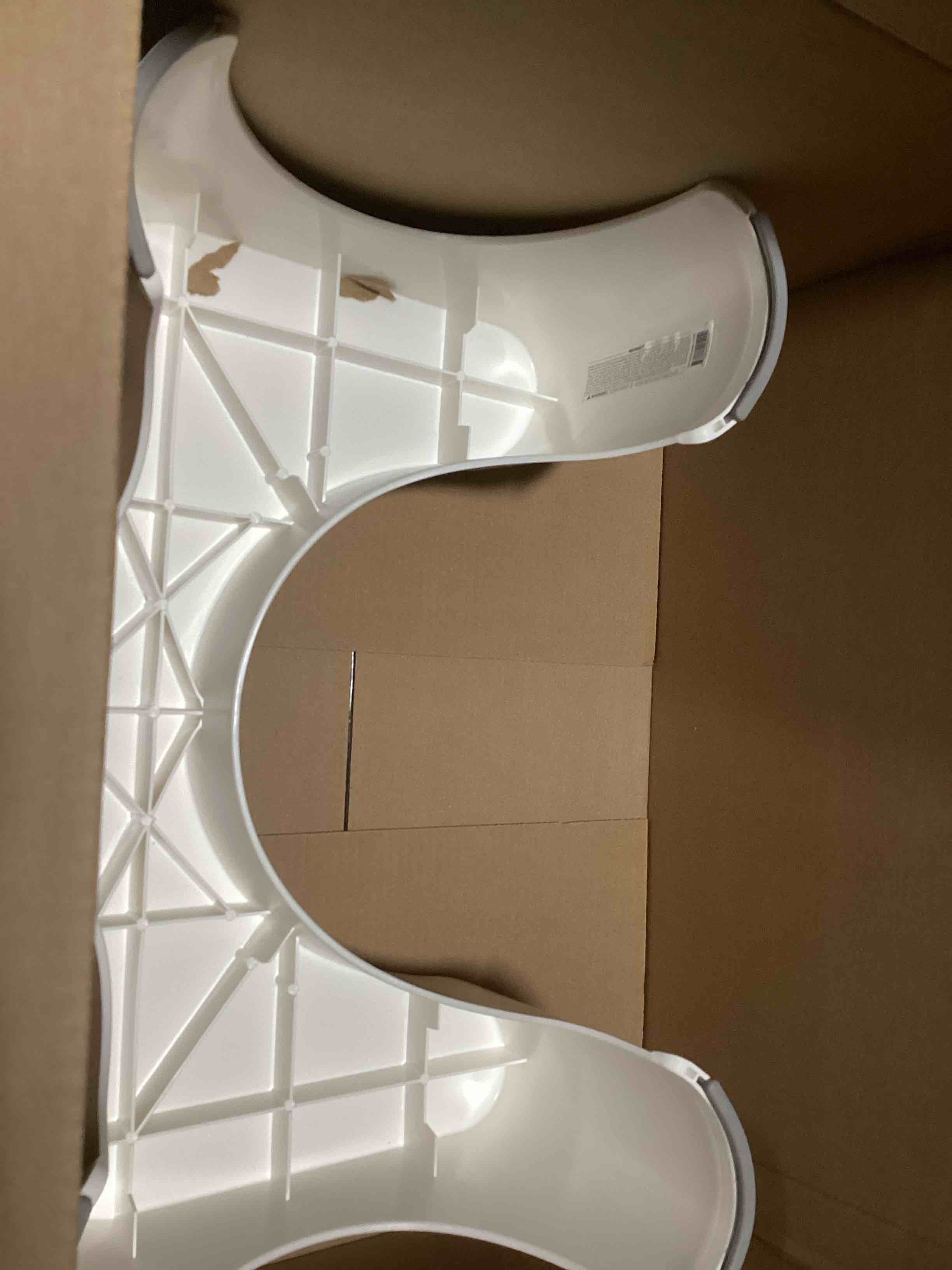 https://s3.amazonaws.com/lotting-images-prod/bidfta/GRA3558151_1751906266619.jpeg