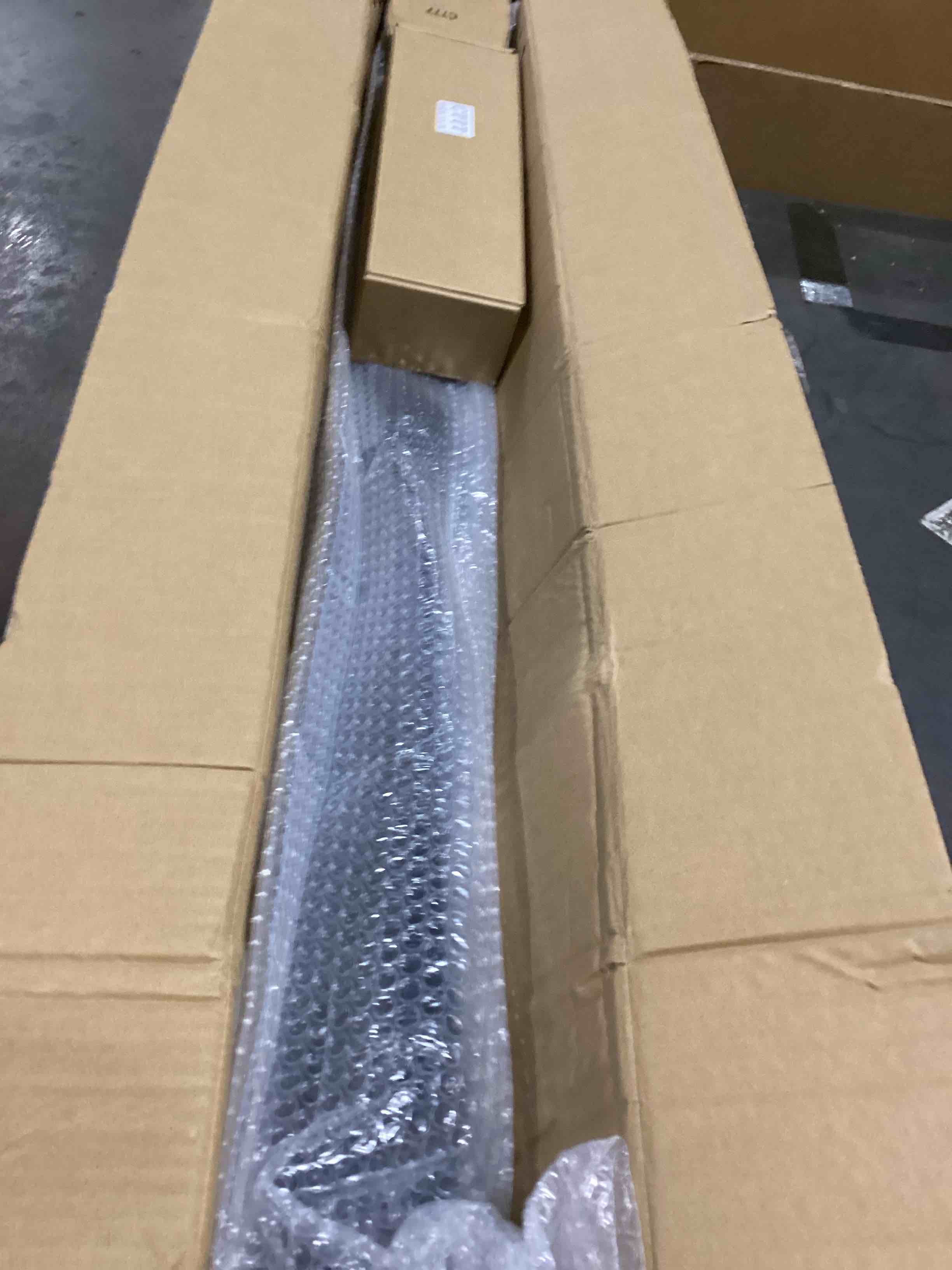 https://s3.amazonaws.com/lotting-images-prod/bidfta/GRA3558408_1752170178689.jpeg