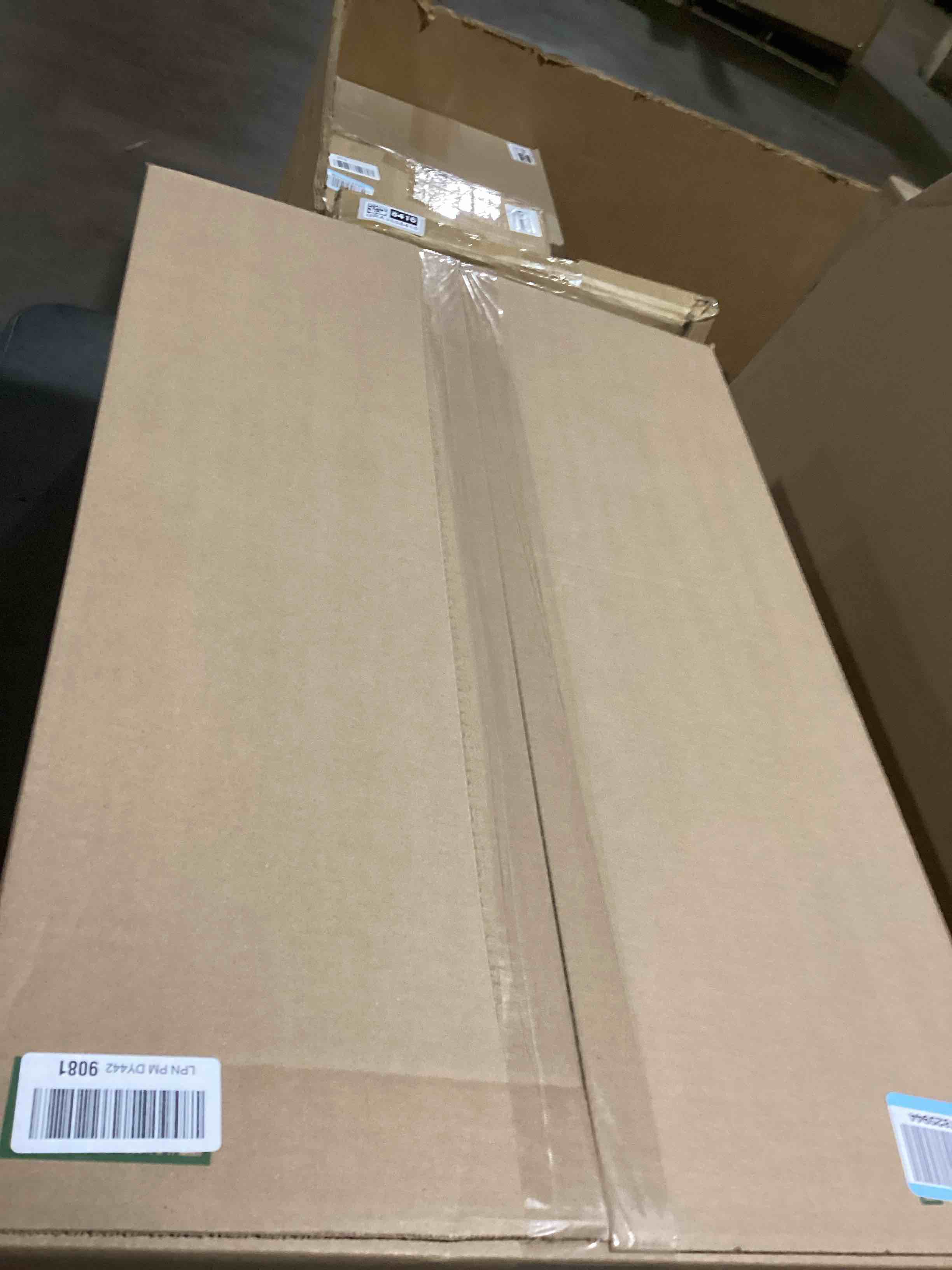 https://s3.amazonaws.com/lotting-images-prod/bidfta/GRA3558417_1752171132280.jpeg