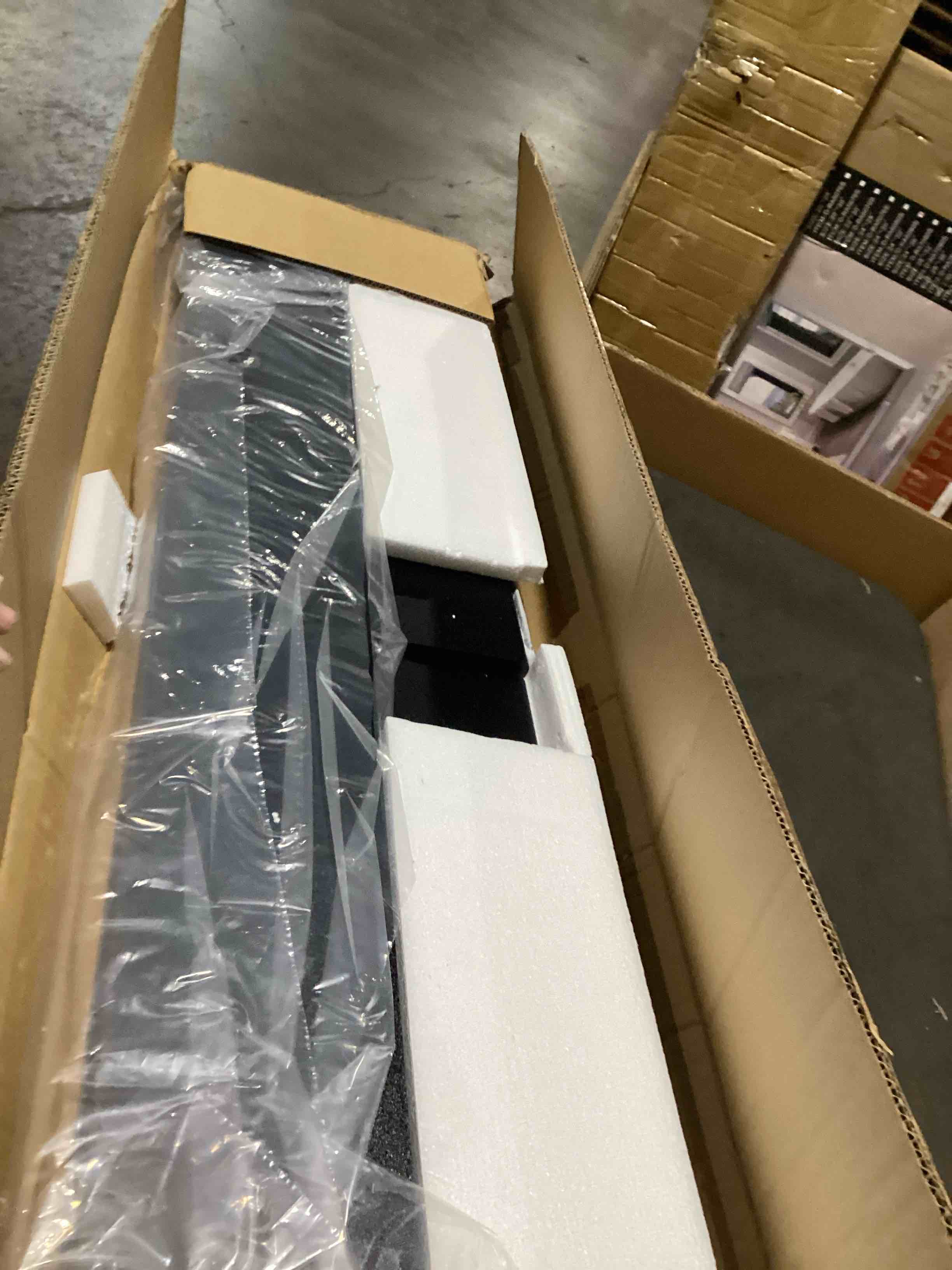 https://s3.amazonaws.com/lotting-images-prod/bidfta/GRA3558515_1752248390306.jpeg