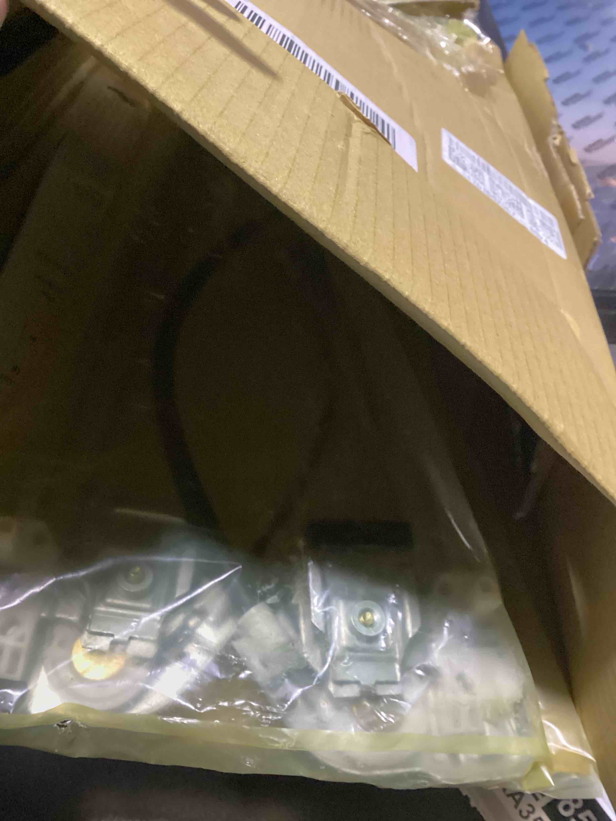 https://s3.amazonaws.com/lotting-images-prod/bidfta/GRA3558548_1752257172754.jpeg