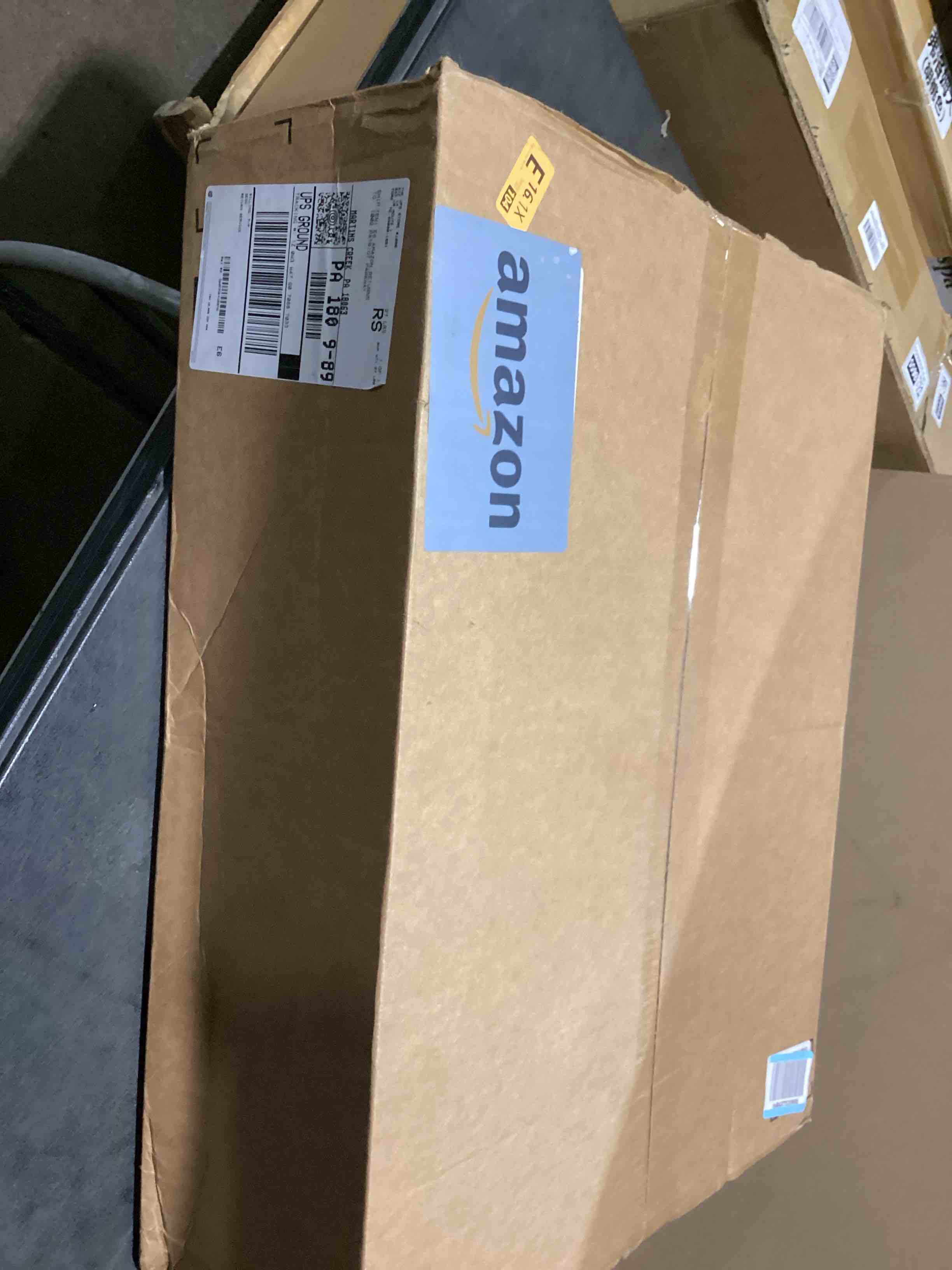 https://s3.amazonaws.com/lotting-images-prod/bidfta/GRA3558671_1752518838687.jpeg