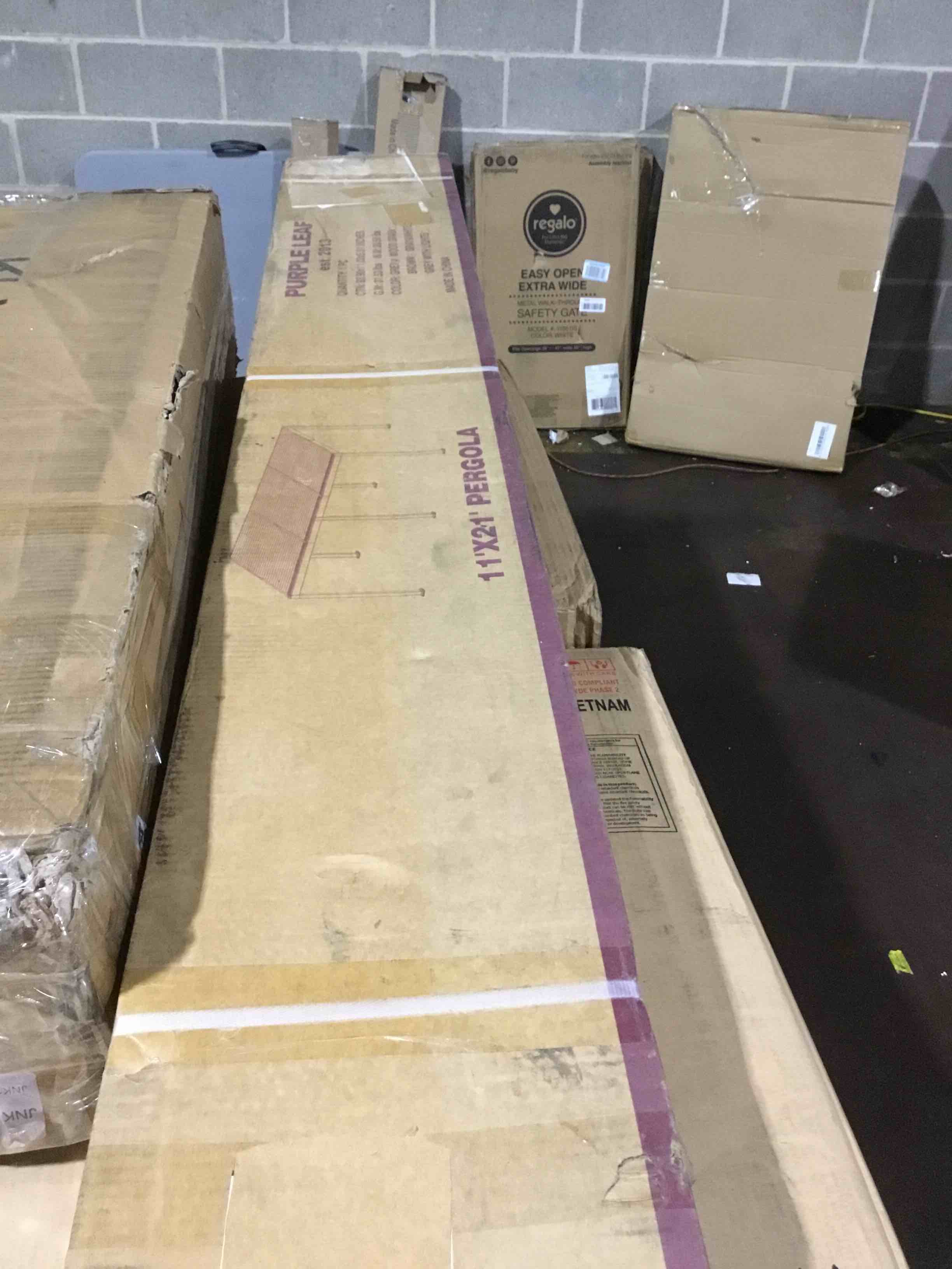 https://s3.amazonaws.com/lotting-images-prod/bidfta/GRA3559568_1750272974788.jpeg