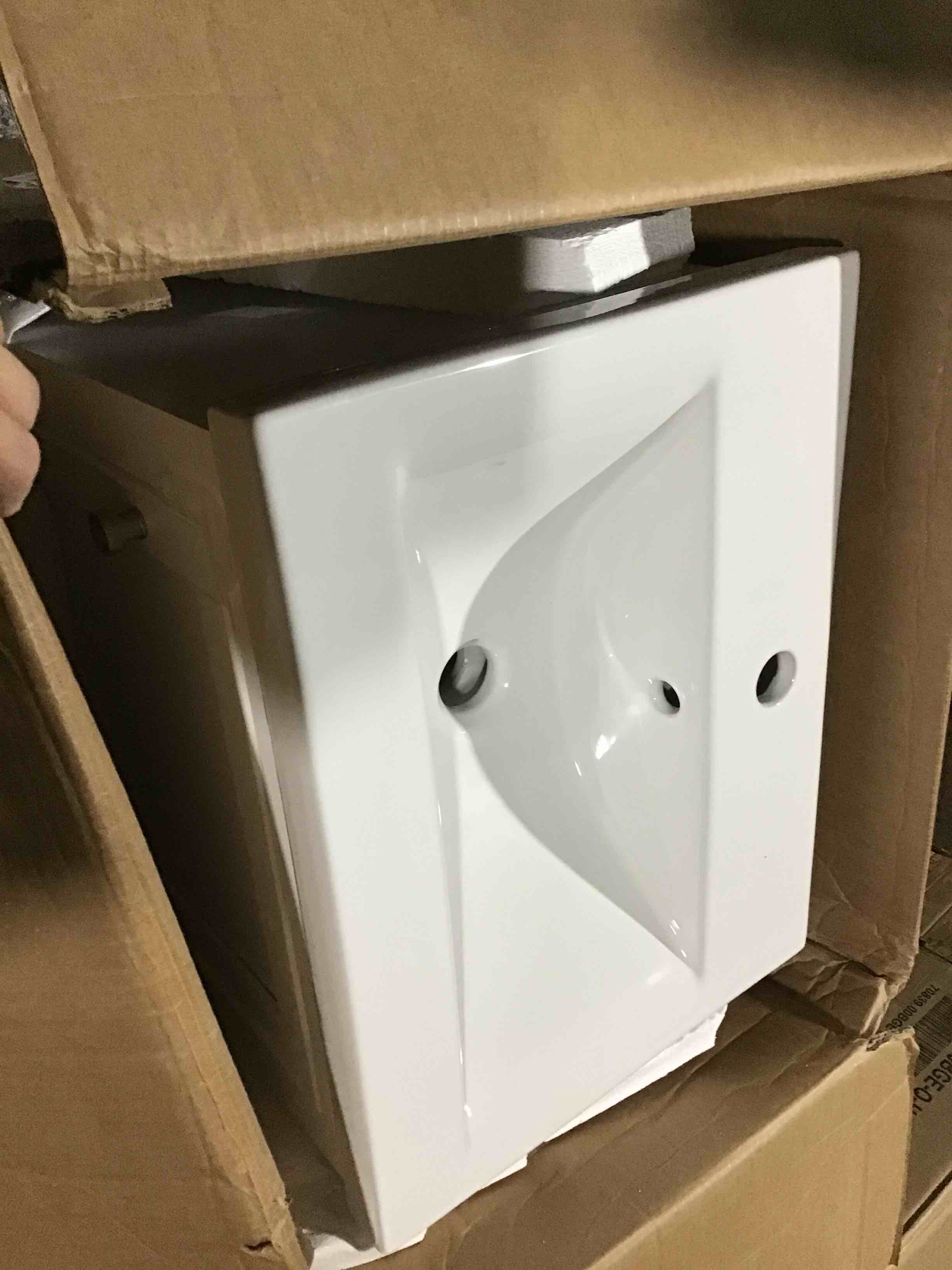 https://s3.amazonaws.com/lotting-images-prod/bidfta/GRA3559605_1750429812061.jpeg