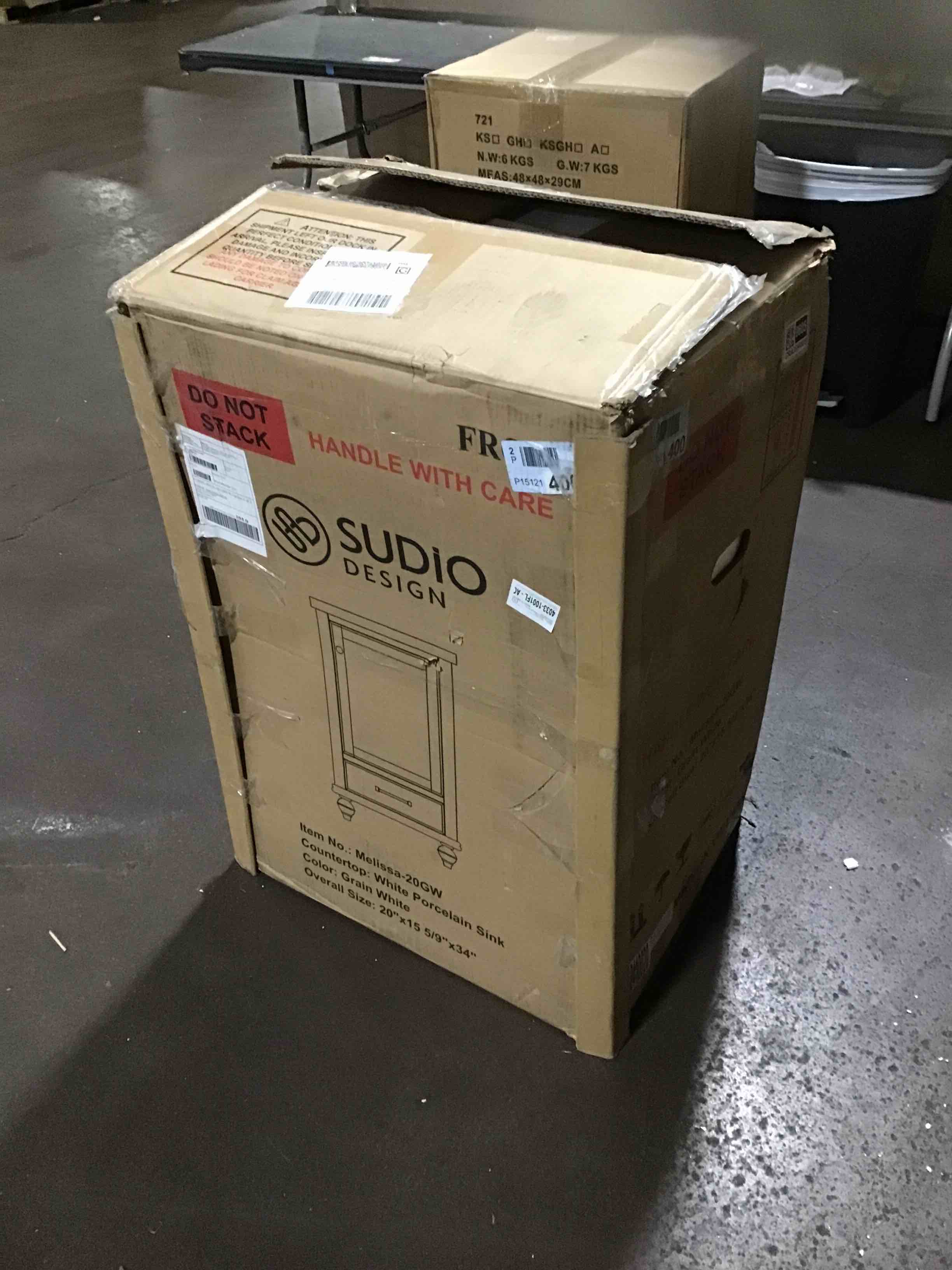 https://s3.amazonaws.com/lotting-images-prod/bidfta/GRA3559605_1750429870299.jpeg