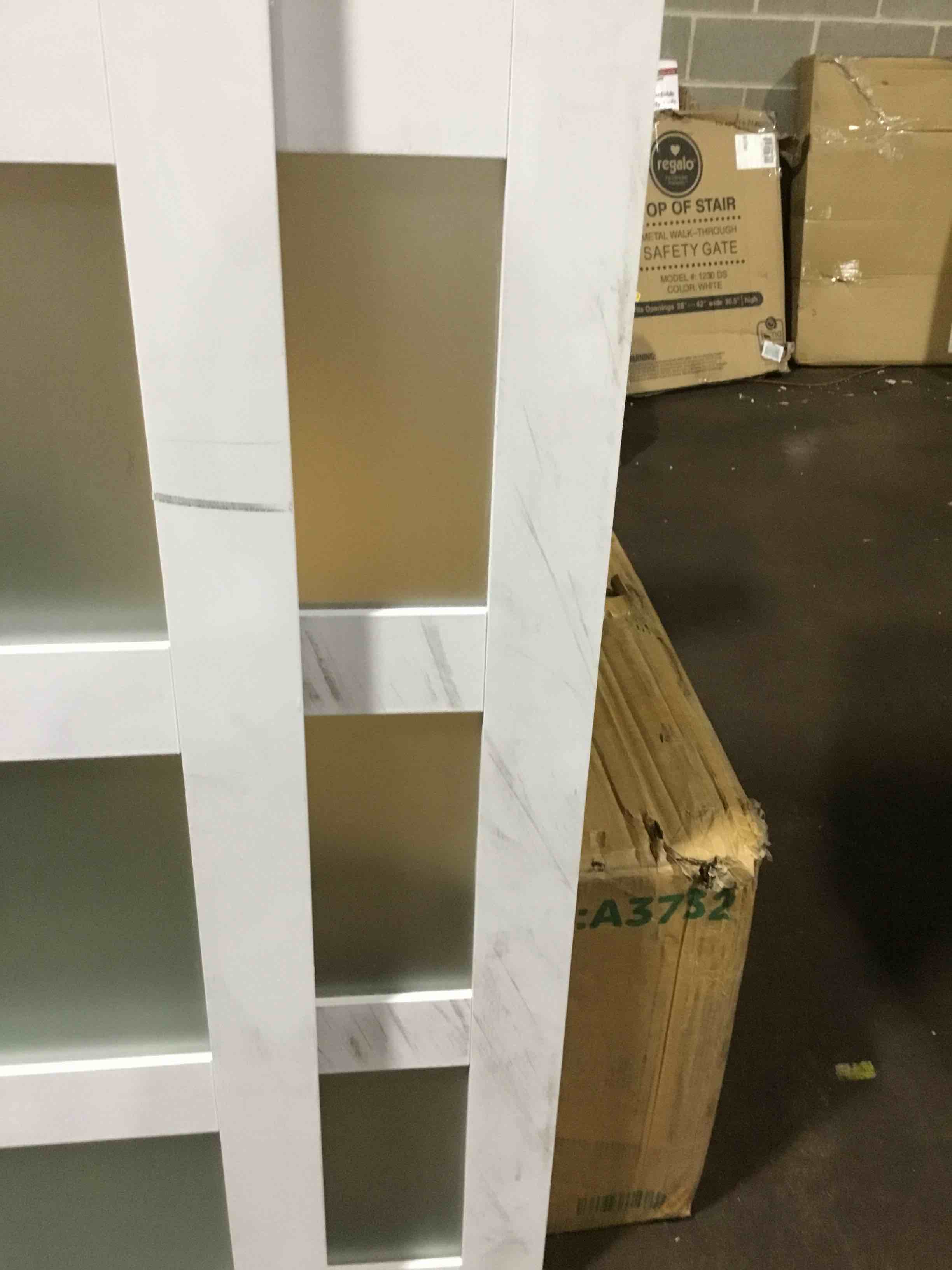 https://s3.amazonaws.com/lotting-images-prod/bidfta/GRA3559890_1750772683735.jpeg