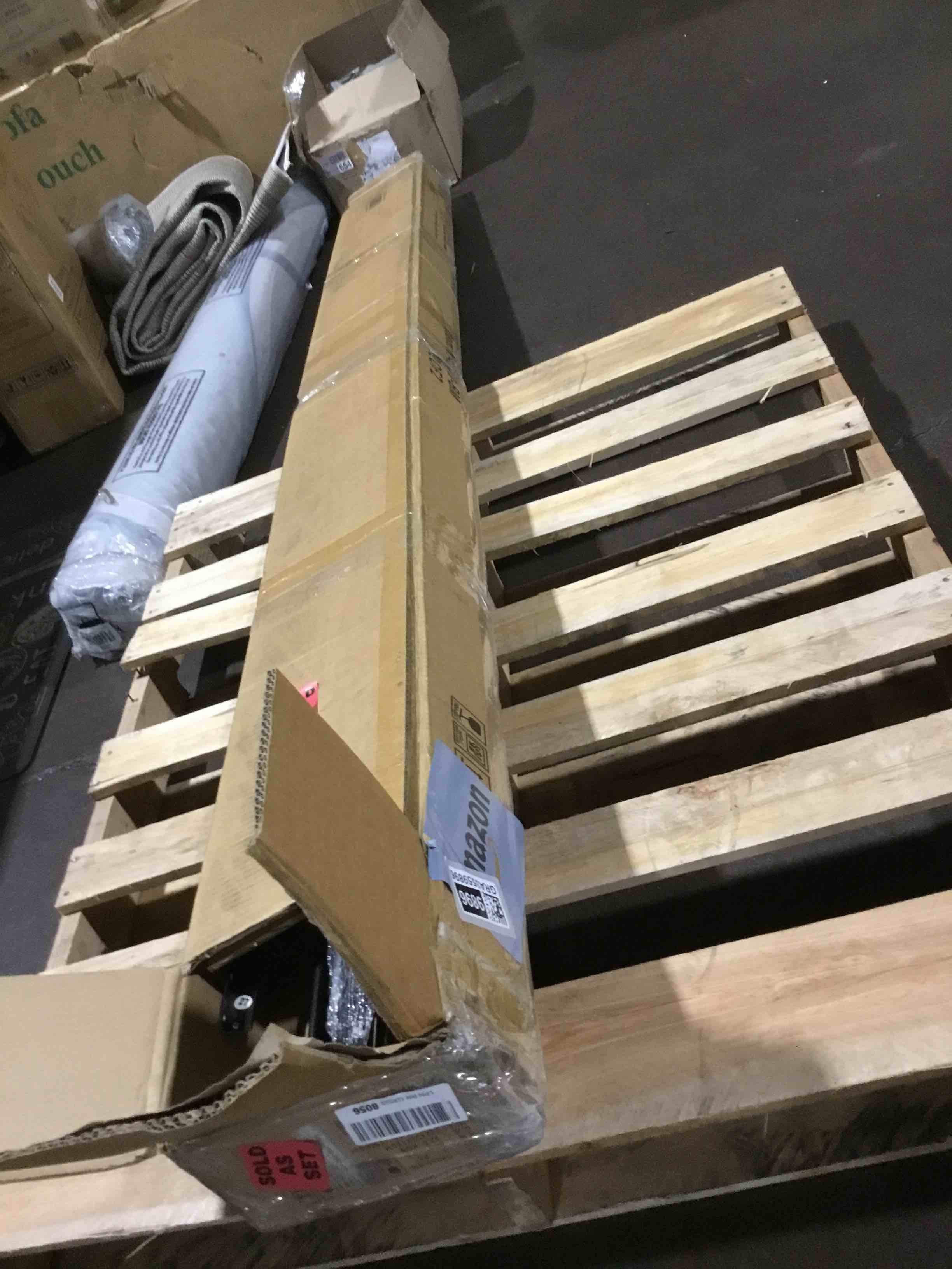 https://s3.amazonaws.com/lotting-images-prod/bidfta/GRA3559896_1750771217767.jpeg