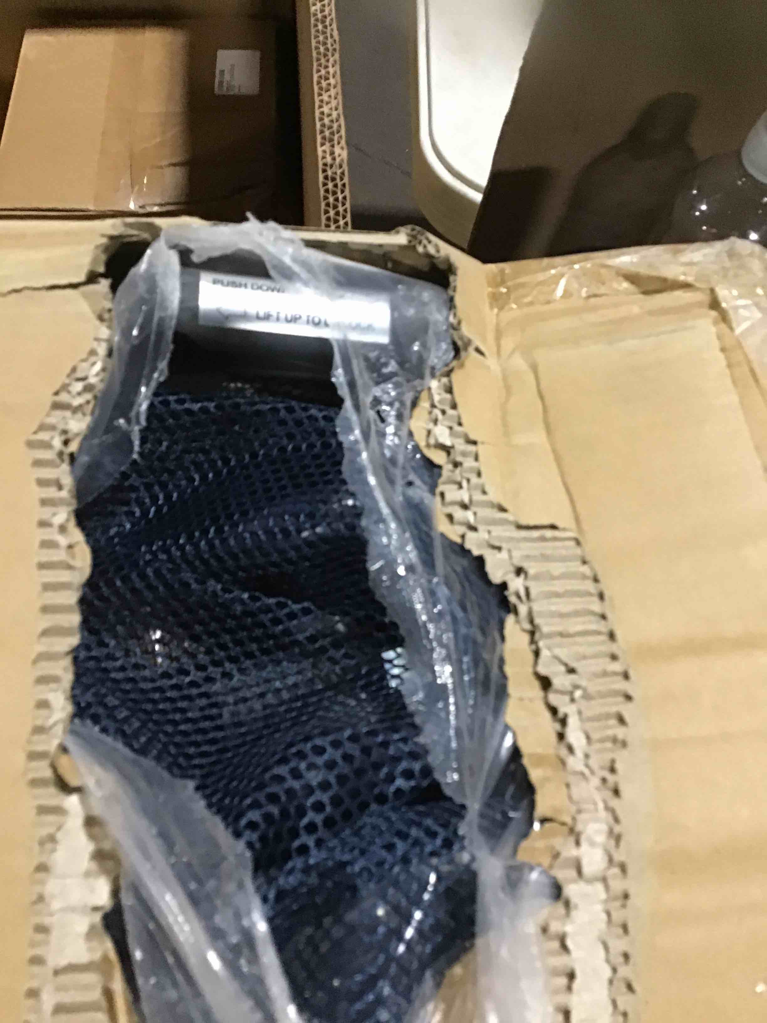 https://s3.amazonaws.com/lotting-images-prod/bidfta/GRA3559965_1750851323192.jpeg