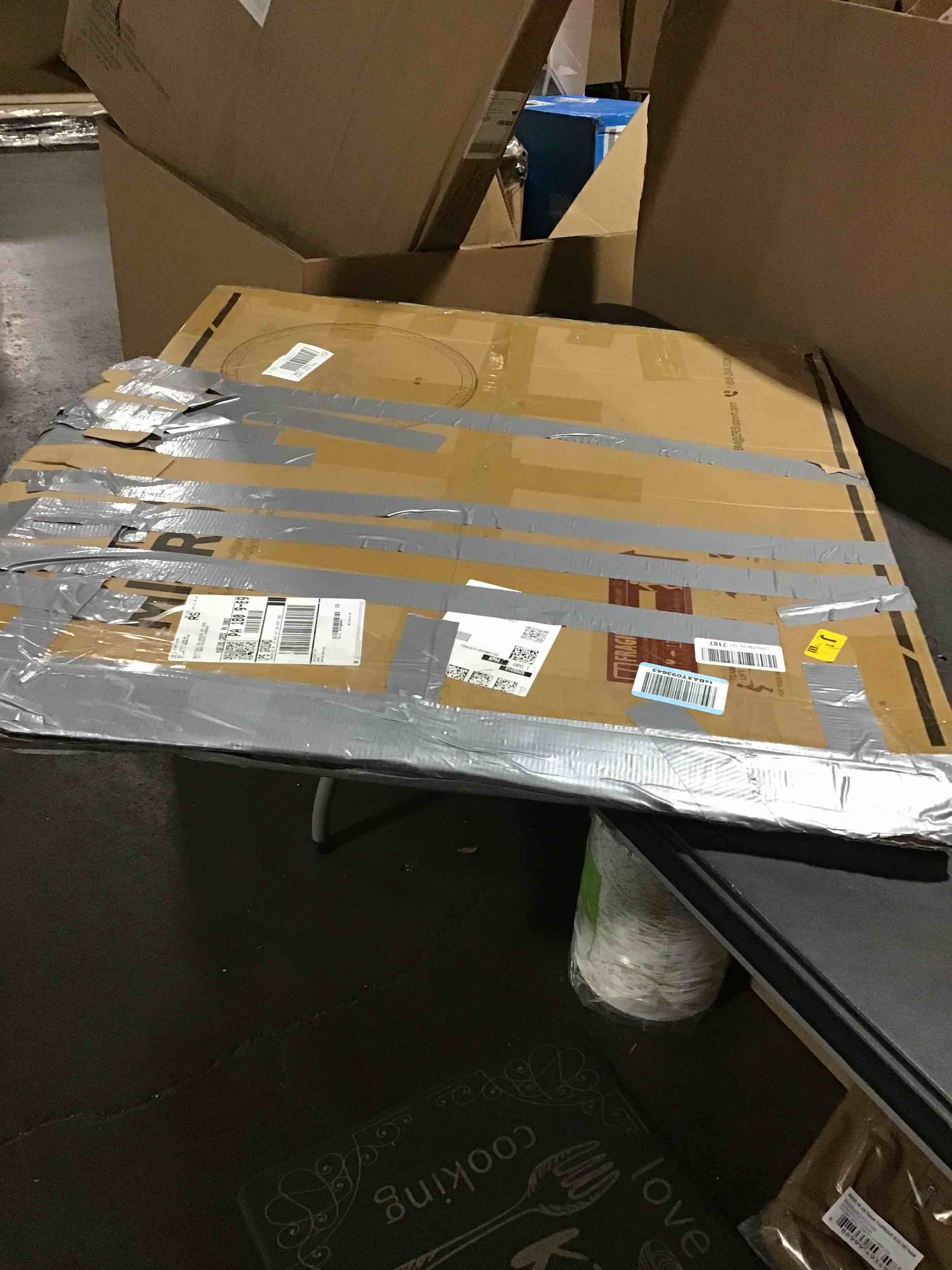 https://s3.amazonaws.com/lotting-images-prod/bidfta/GRA3560025_1750863020843.jpeg
