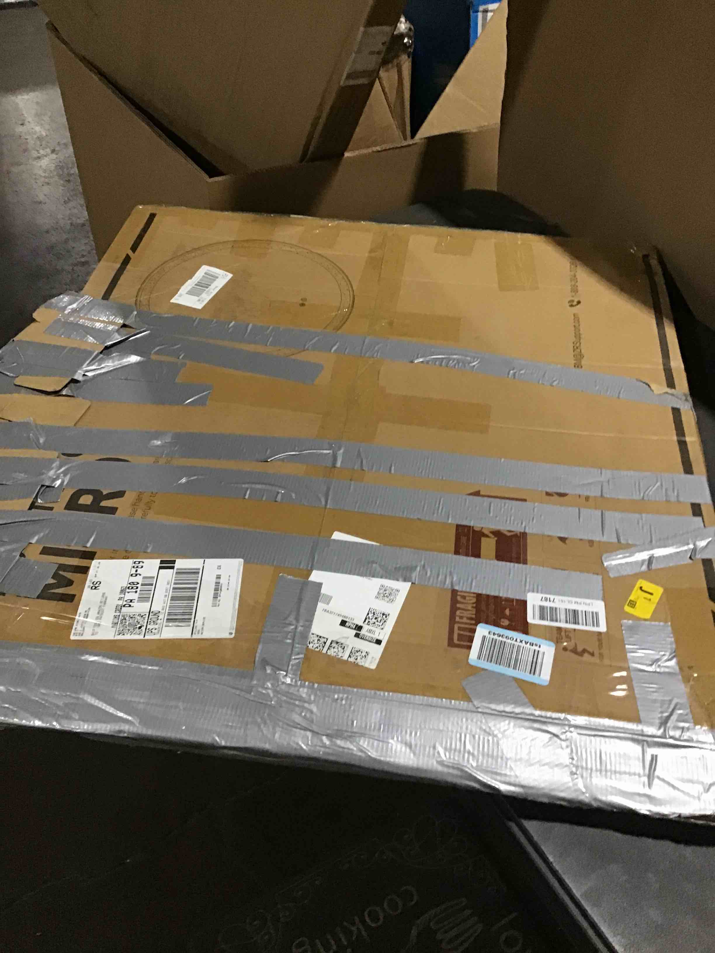 https://s3.amazonaws.com/lotting-images-prod/bidfta/GRA3560025_1750863022257.jpeg