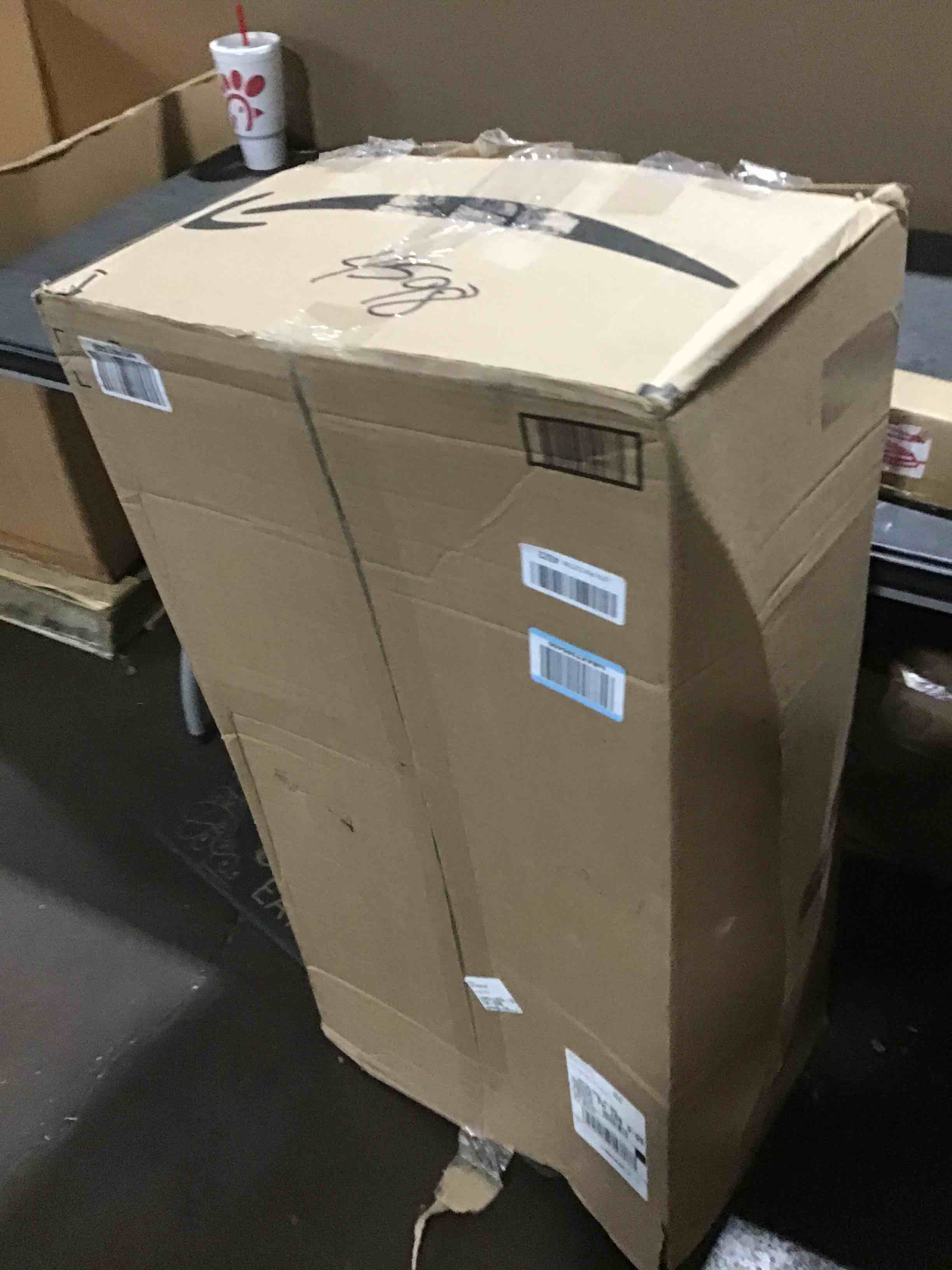 https://s3.amazonaws.com/lotting-images-prod/bidfta/GRA3560067_1750873678053.jpeg