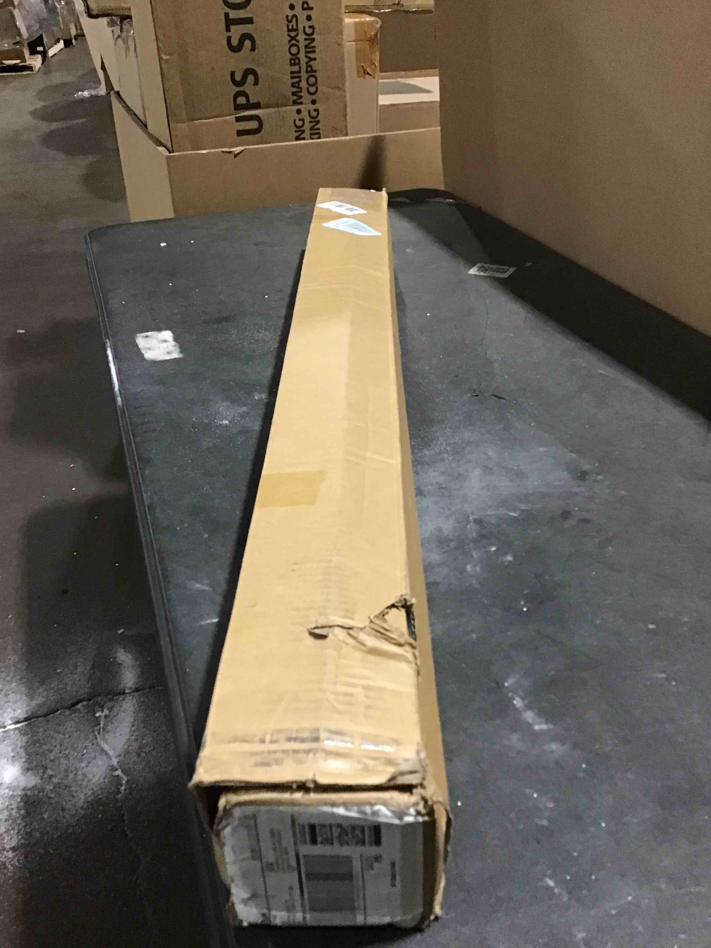 https://s3.amazonaws.com/lotting-images-prod/bidfta/GRA3560071_1750875432681.jpeg