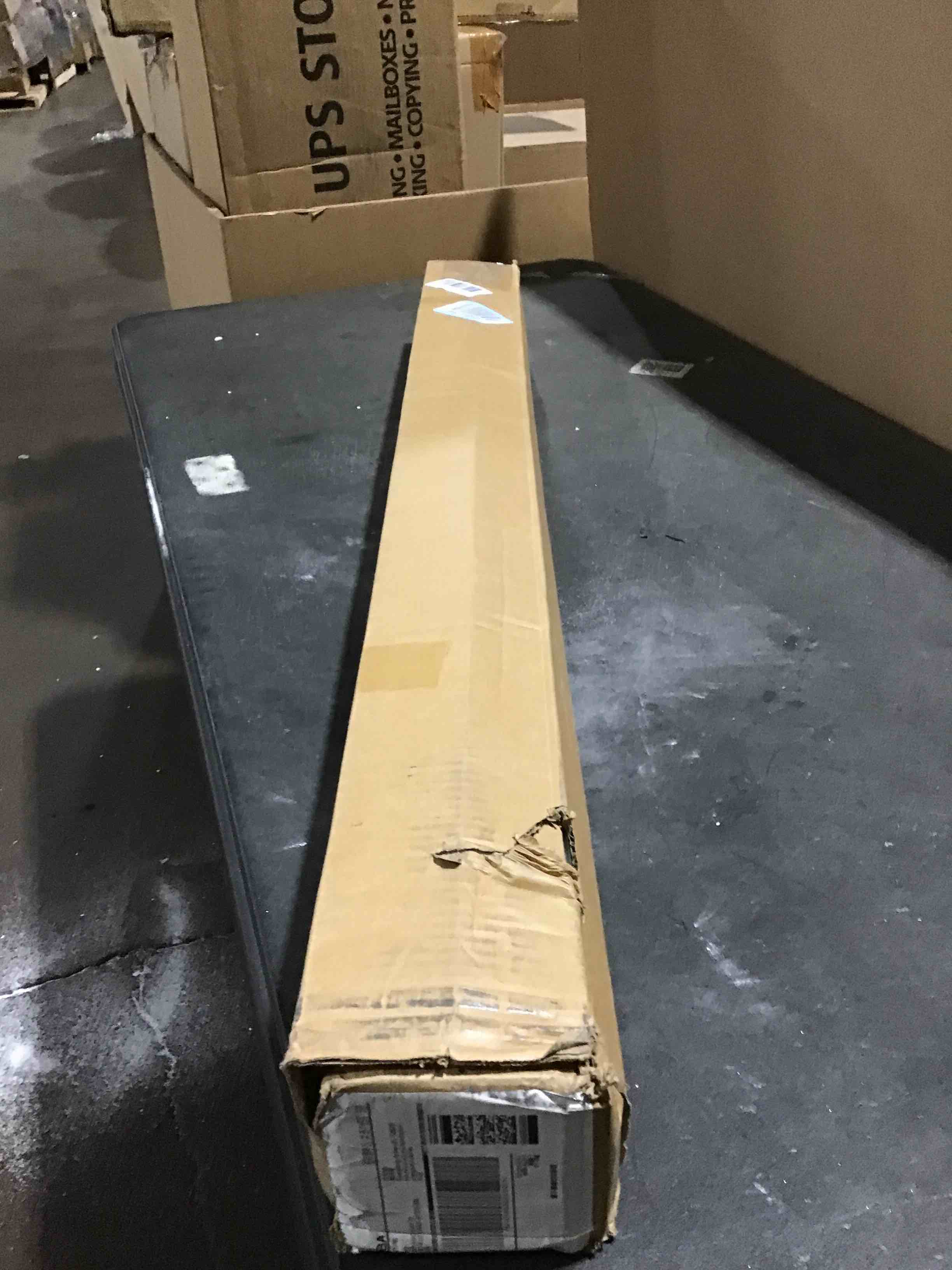 https://s3.amazonaws.com/lotting-images-prod/bidfta/GRA3560071_1750875434347.jpeg