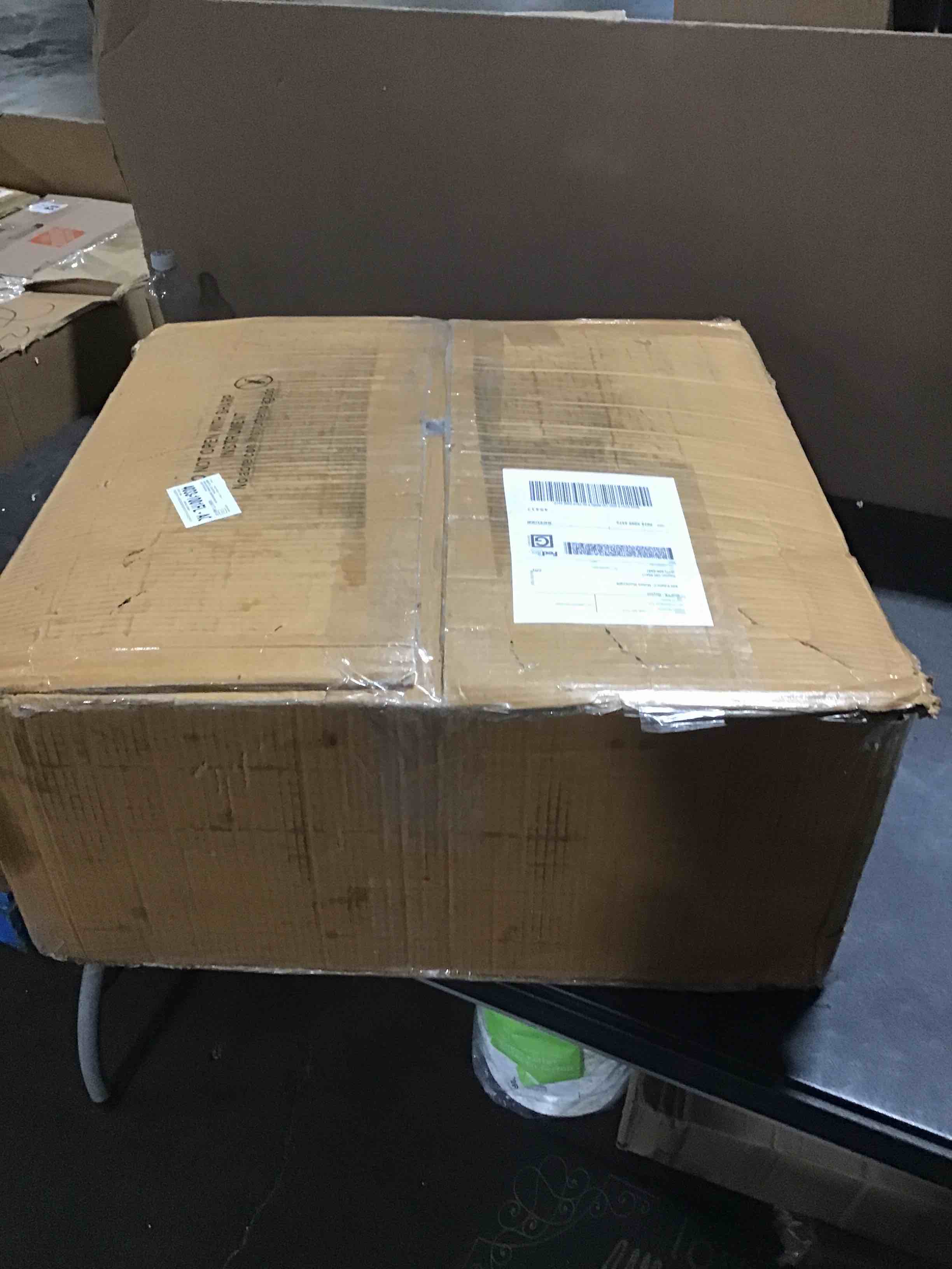 https://s3.amazonaws.com/lotting-images-prod/bidfta/GRA3560114_1750943895554.jpeg
