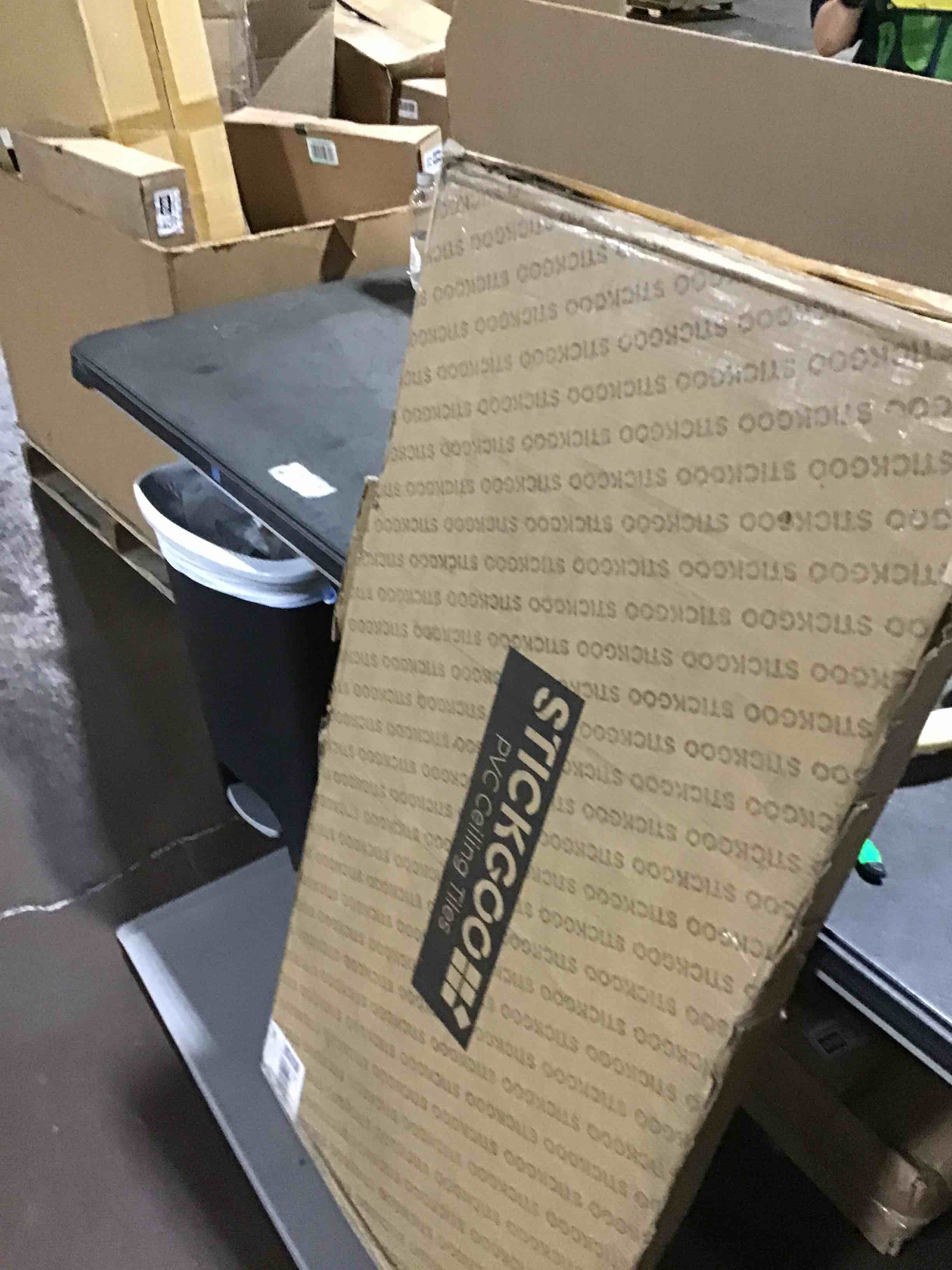https://s3.amazonaws.com/lotting-images-prod/bidfta/GRA3560297_1751293552965.jpeg