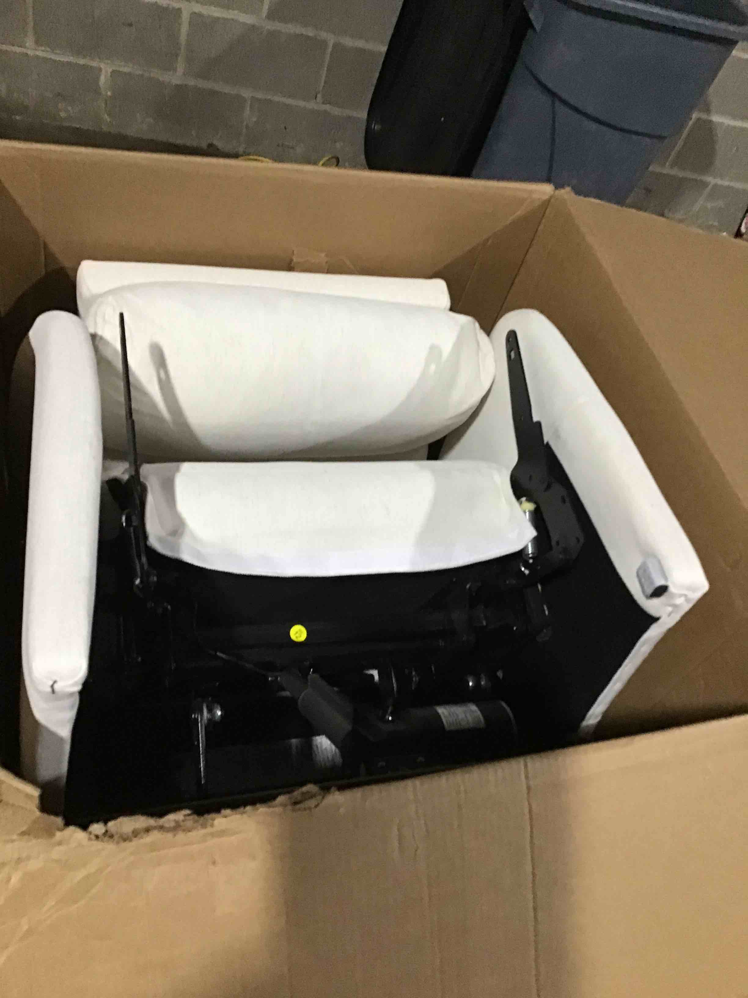 https://s3.amazonaws.com/lotting-images-prod/bidfta/GRA3560319_1751298613038.jpeg