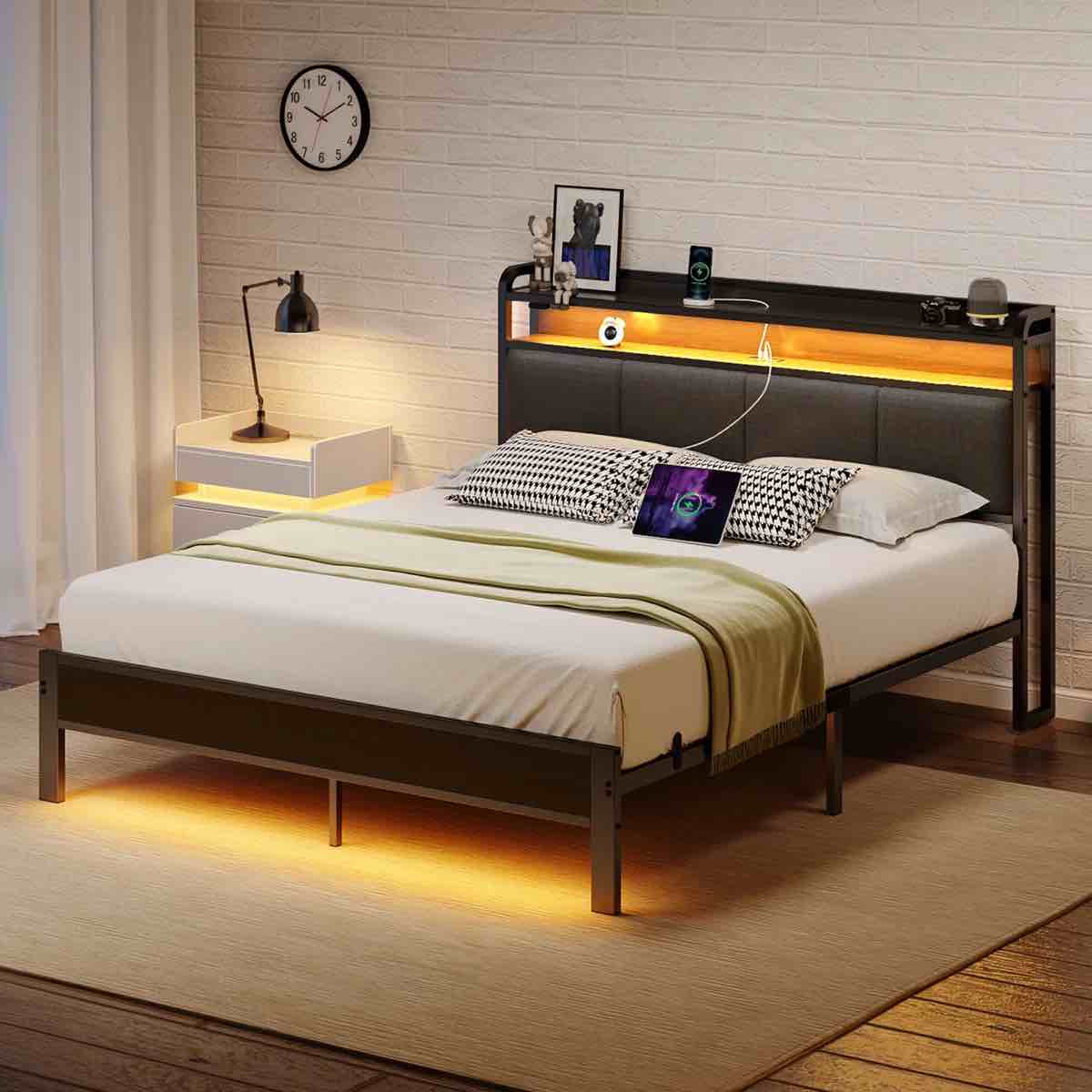 (Incomplete) Etsuyo Upholstered Storage Bed with  Headboard, LED Lights and Charging Station Size: Full/Double, Color: Gray