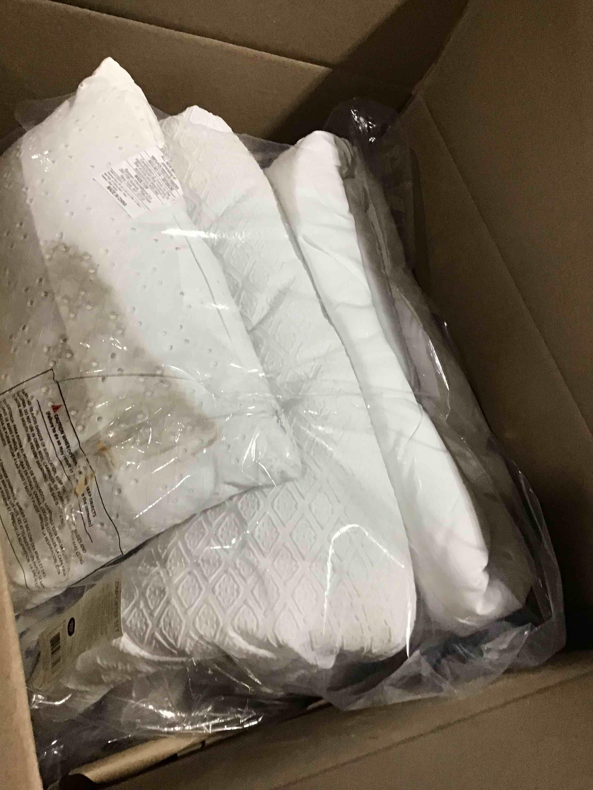 https://s3.amazonaws.com/lotting-images-prod/bidfta/GRA3560650_1751466690710.jpeg