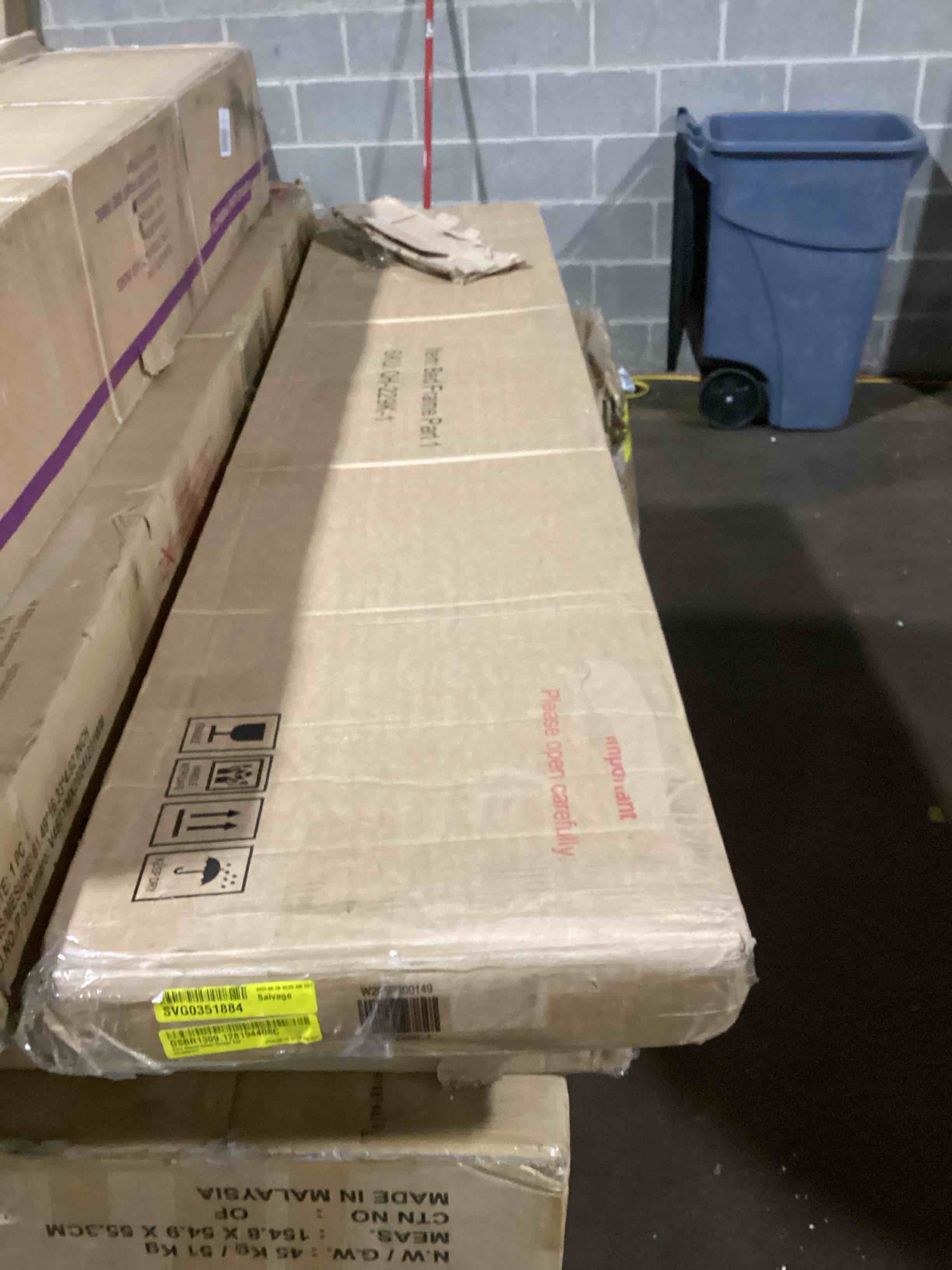 https://s3.amazonaws.com/lotting-images-prod/bidfta/GRA3560711_1751542511174.jpeg