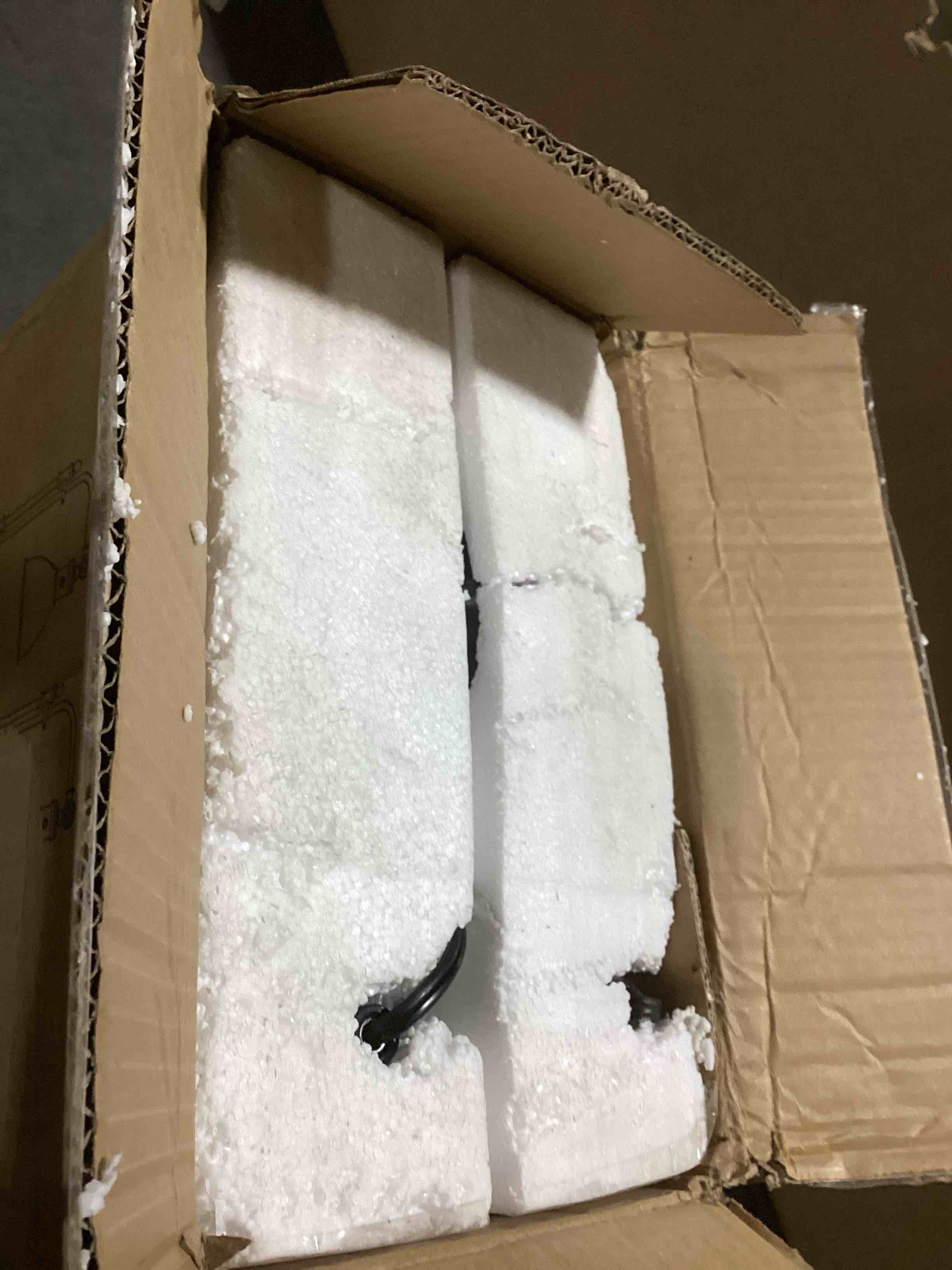 https://s3.amazonaws.com/lotting-images-prod/bidfta/GRA3560741_1751551065922.jpeg