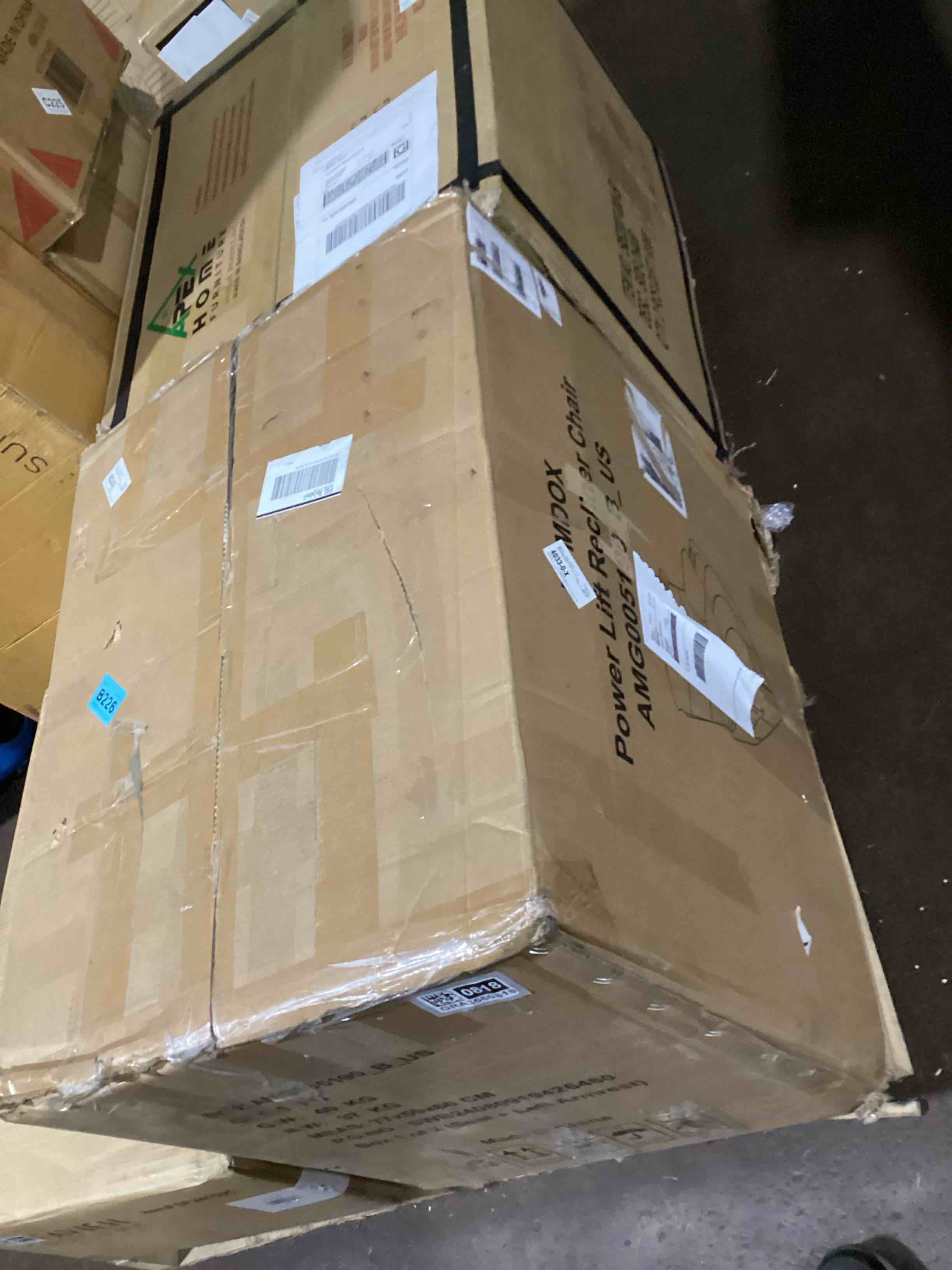 https://s3.amazonaws.com/lotting-images-prod/bidfta/GRA3560818_1751898549329.jpeg
