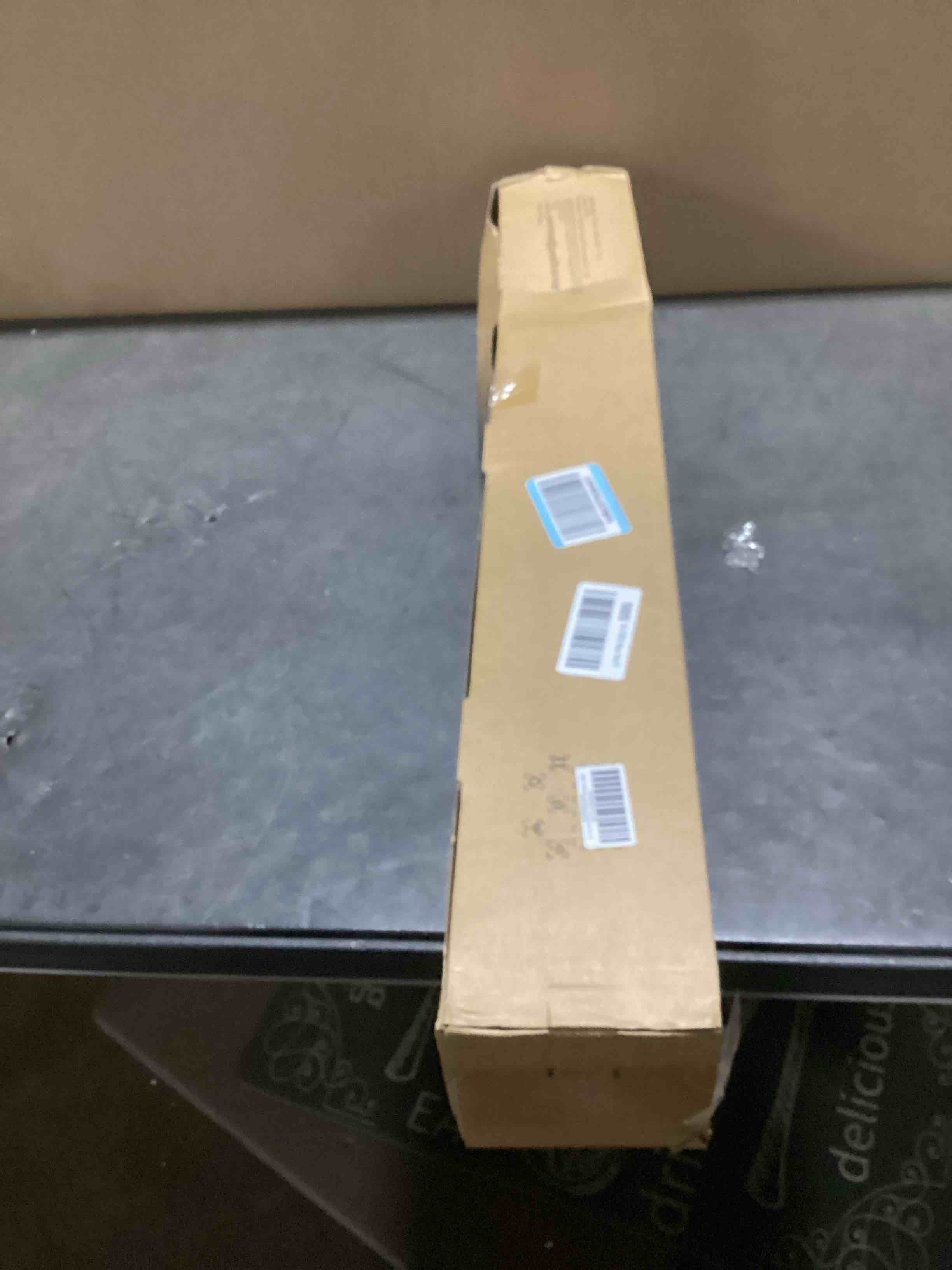 https://s3.amazonaws.com/lotting-images-prod/bidfta/GRA3561014_1751978925491.jpeg