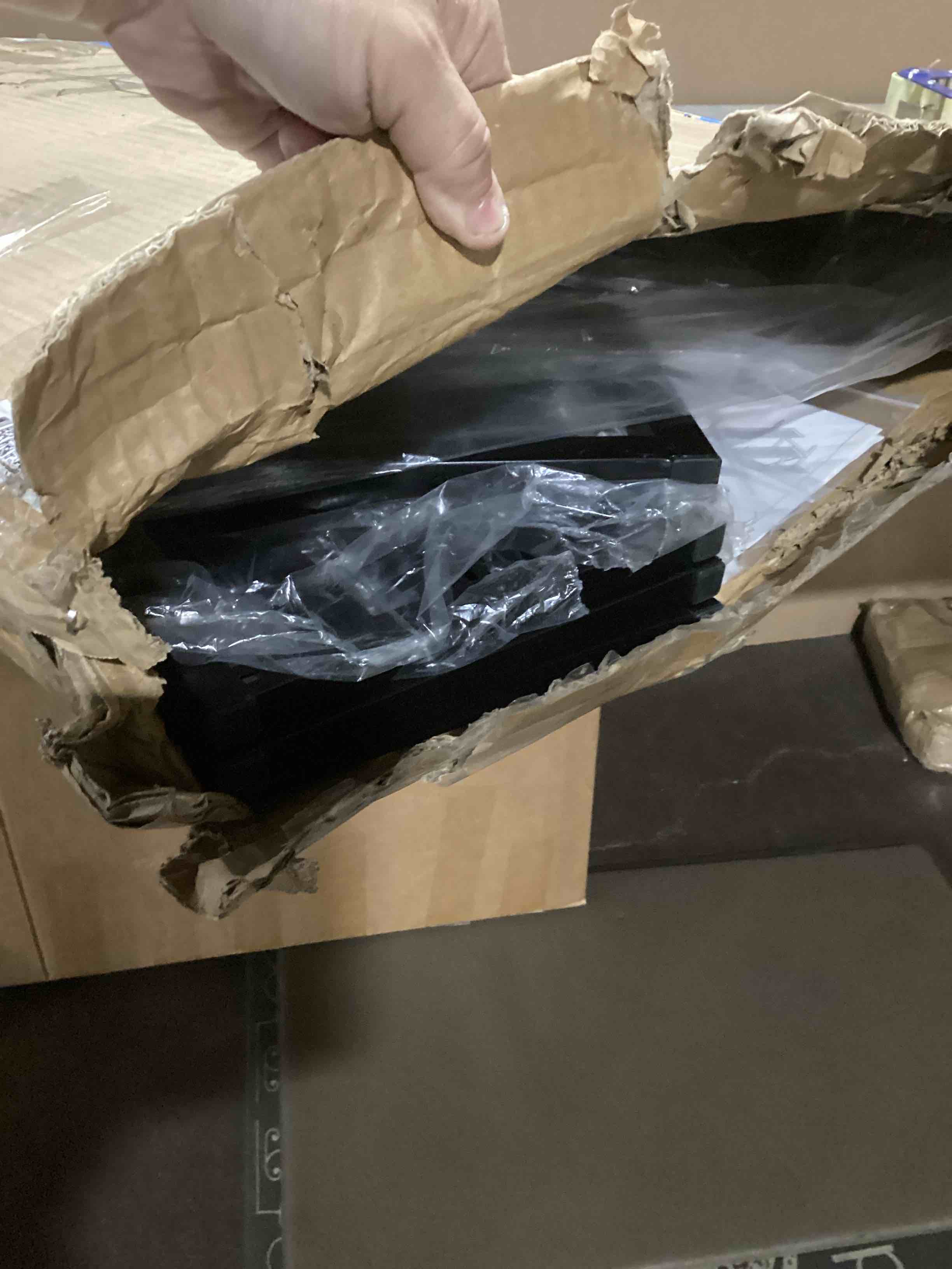 https://s3.amazonaws.com/lotting-images-prod/bidfta/GRA3561284_1752232733431.jpeg
