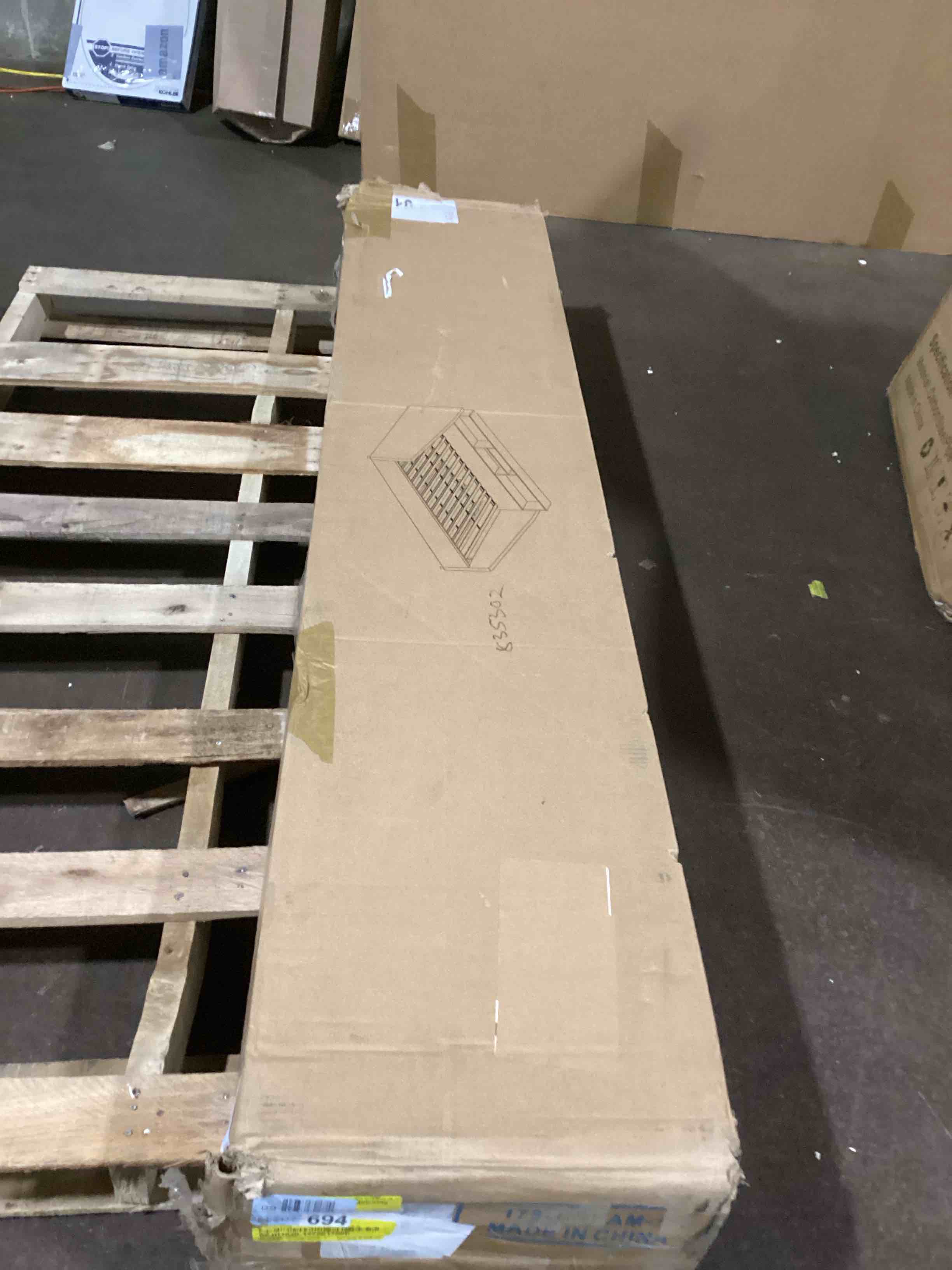 https://s3.amazonaws.com/lotting-images-prod/bidfta/GRA3561356_1752251974566.jpeg