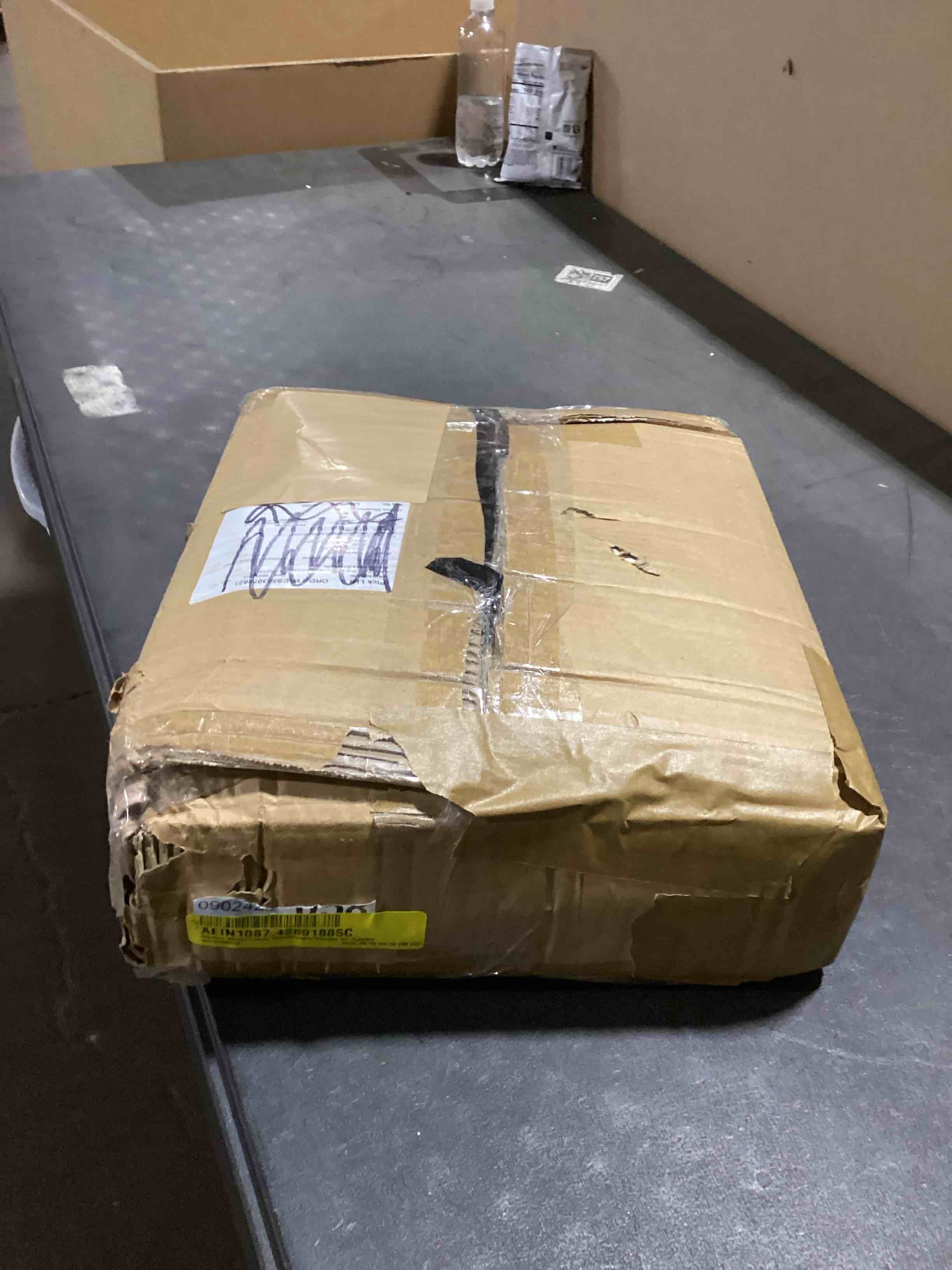 https://s3.amazonaws.com/lotting-images-prod/bidfta/GRA3561415_1752509081462.jpeg