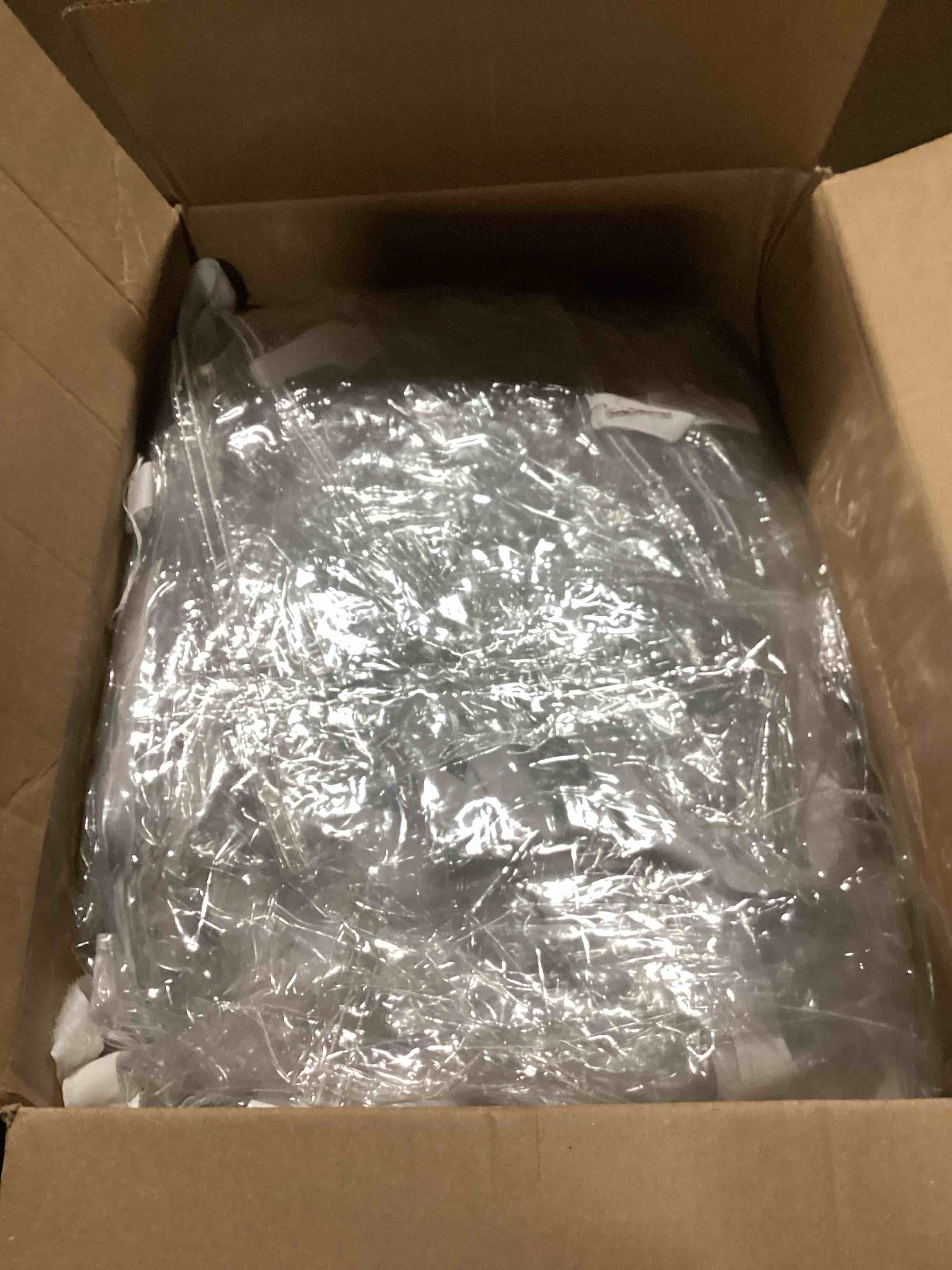 https://s3.amazonaws.com/lotting-images-prod/bidfta/GRA3561569_1752839194951.jpeg