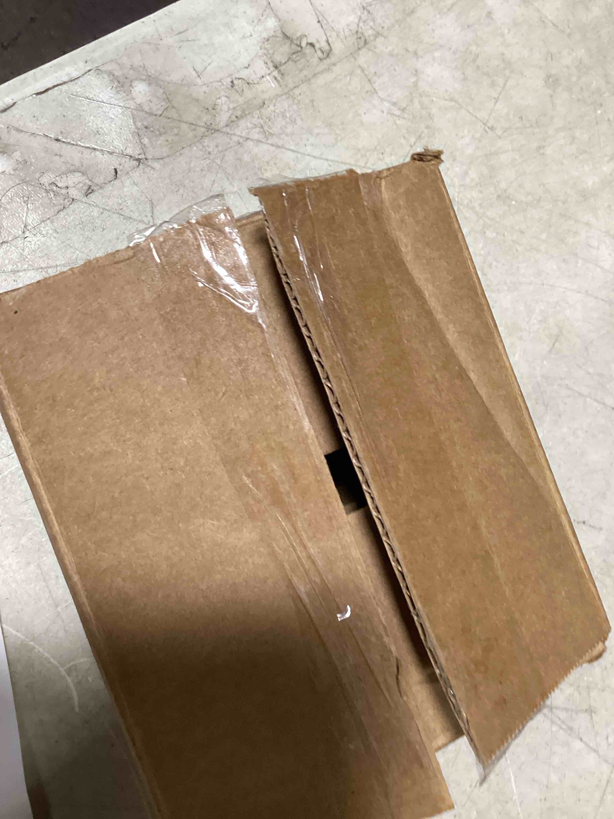 https://s3.amazonaws.com/lotting-images-prod/bidfta/GRA3562216_1750336178067.jpeg