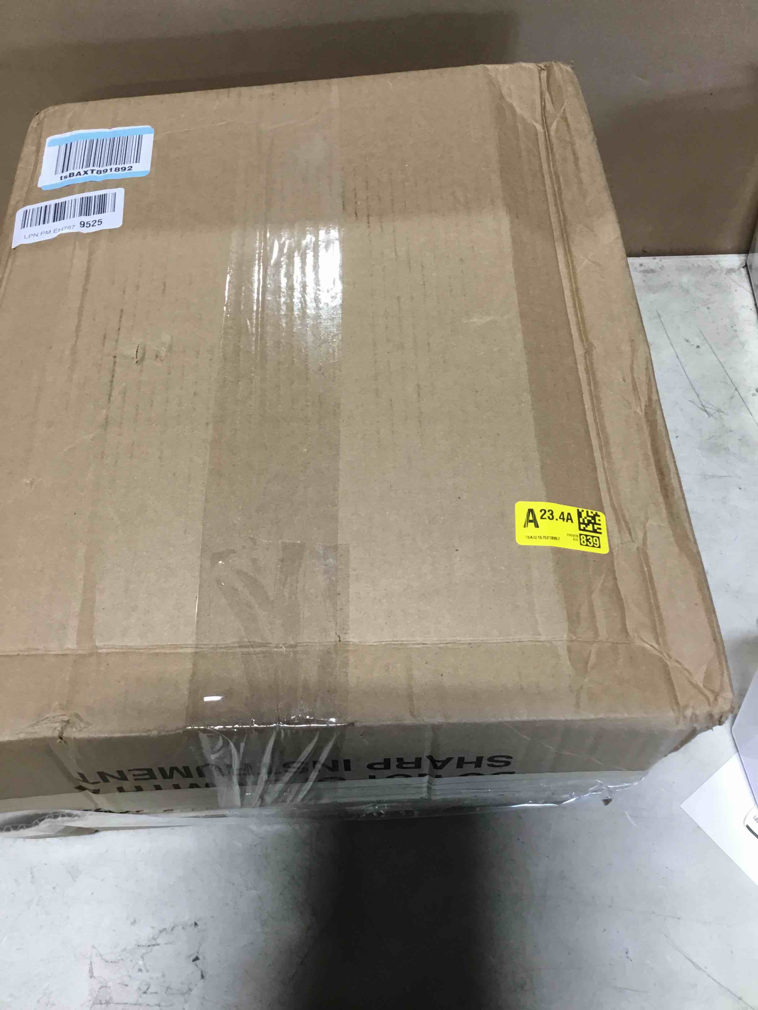 https://s3.amazonaws.com/lotting-images-prod/bidfta/GRA3562808_1751475904232.jpeg