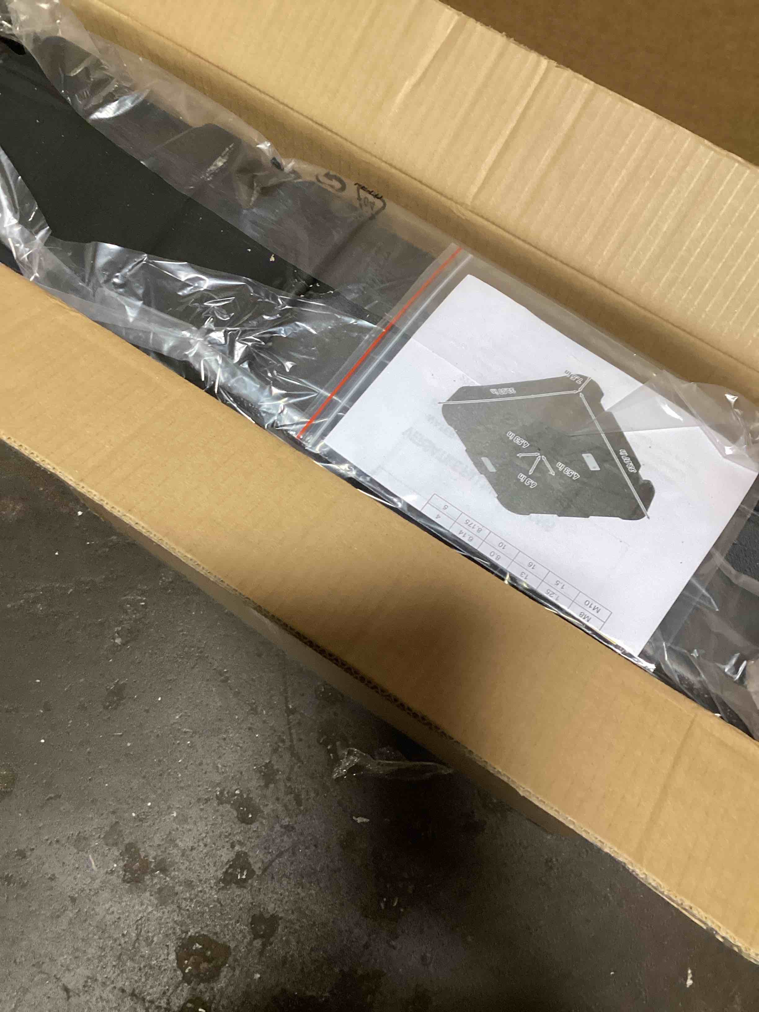 https://s3.amazonaws.com/lotting-images-prod/bidfta/GRA3562904_1751565141264.jpeg