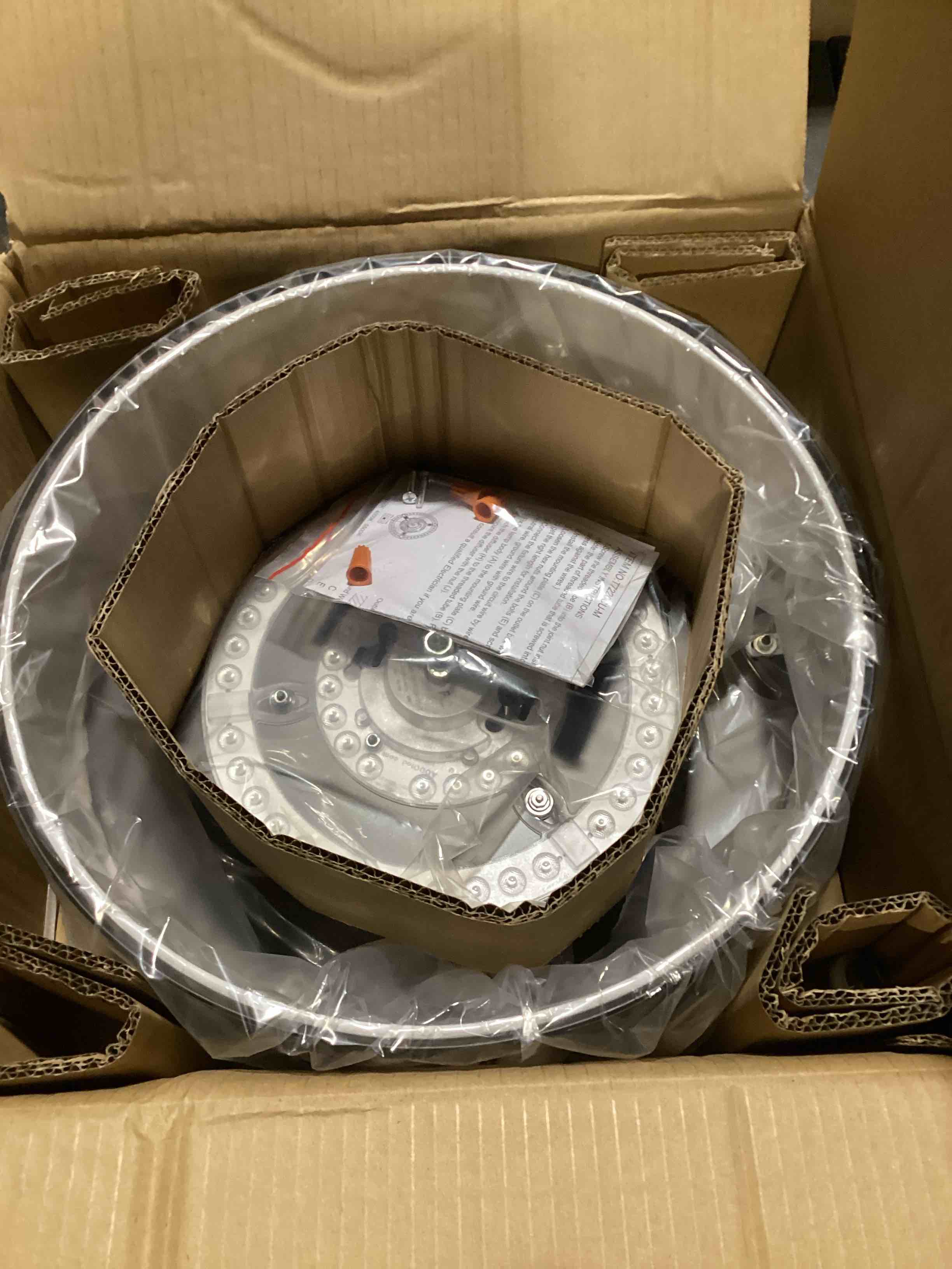 https://s3.amazonaws.com/lotting-images-prod/bidfta/GRA3565047_1750850628891.jpeg