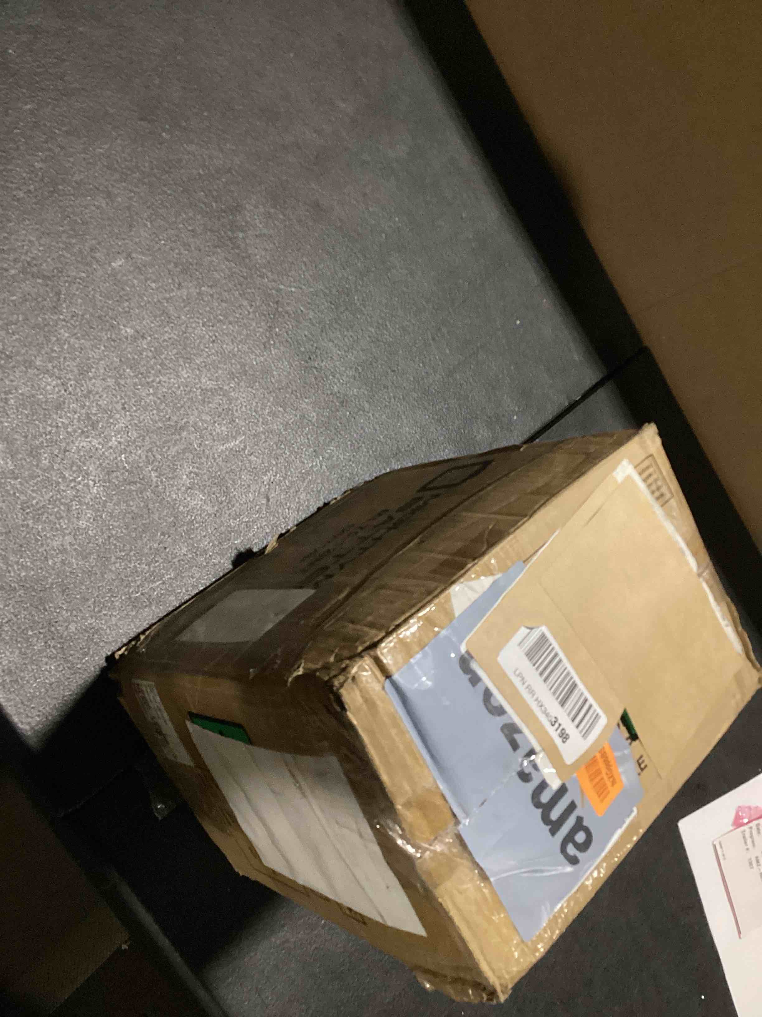 https://s3.amazonaws.com/lotting-images-prod/bidfta/GRA3565092_1750852668274.jpeg