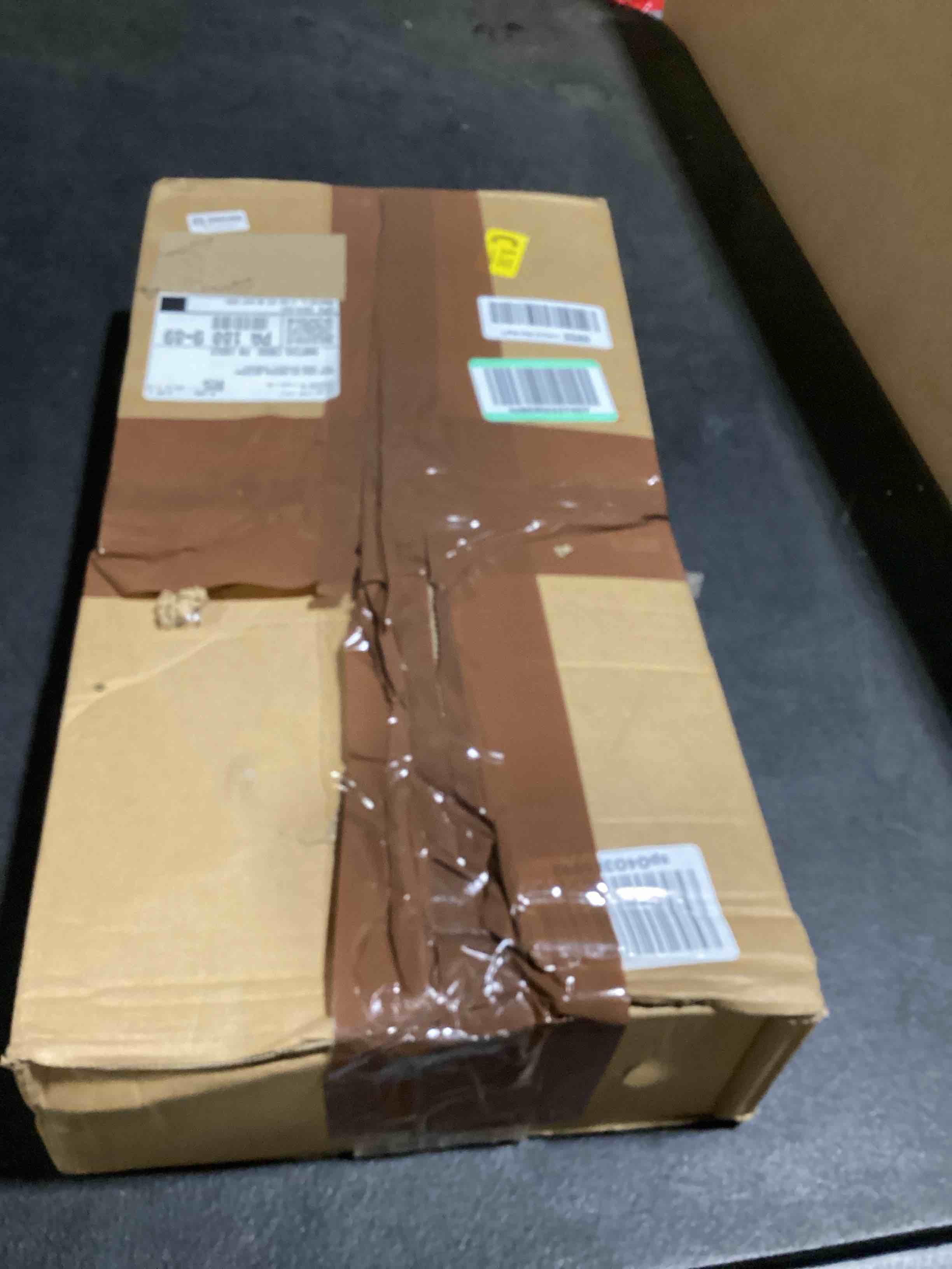 https://s3.amazonaws.com/lotting-images-prod/bidfta/GRA3565134_1750859868093.jpeg