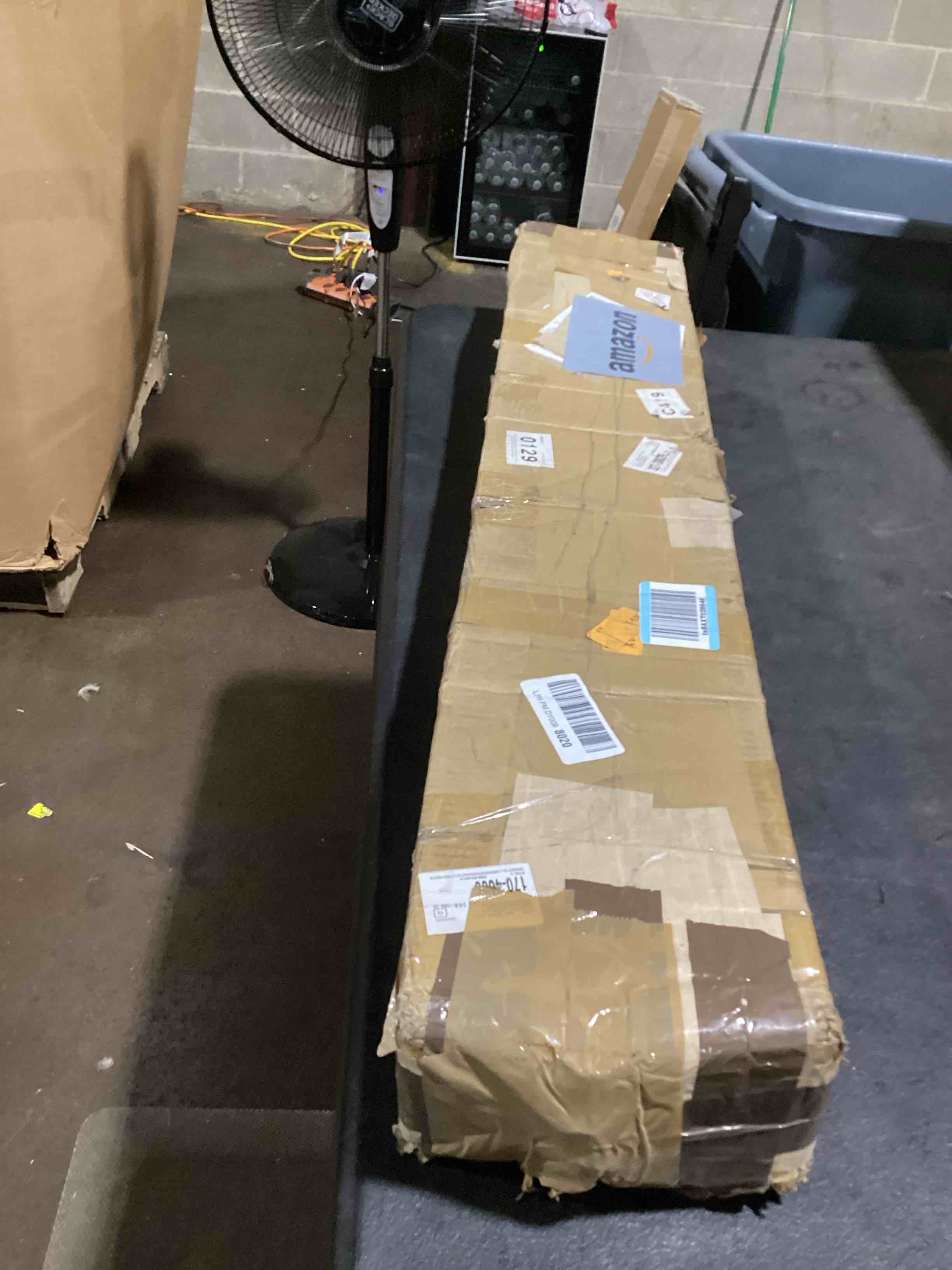 https://s3.amazonaws.com/lotting-images-prod/bidfta/GRA3565264_1751284500969.jpeg