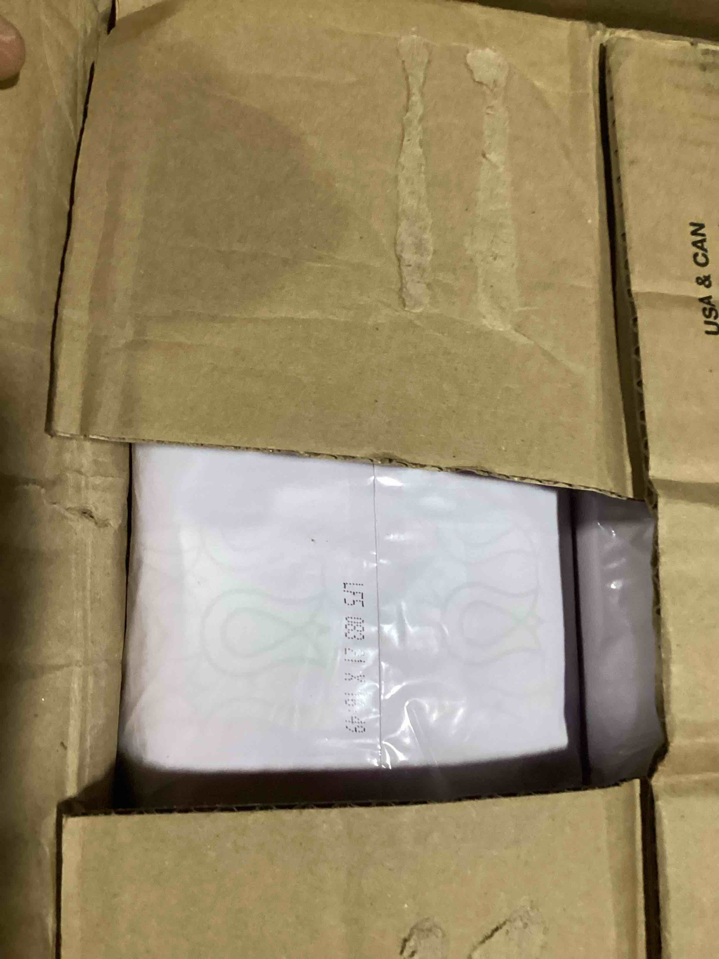 https://s3.amazonaws.com/lotting-images-prod/bidfta/GRA3565325_1751291207907.jpeg