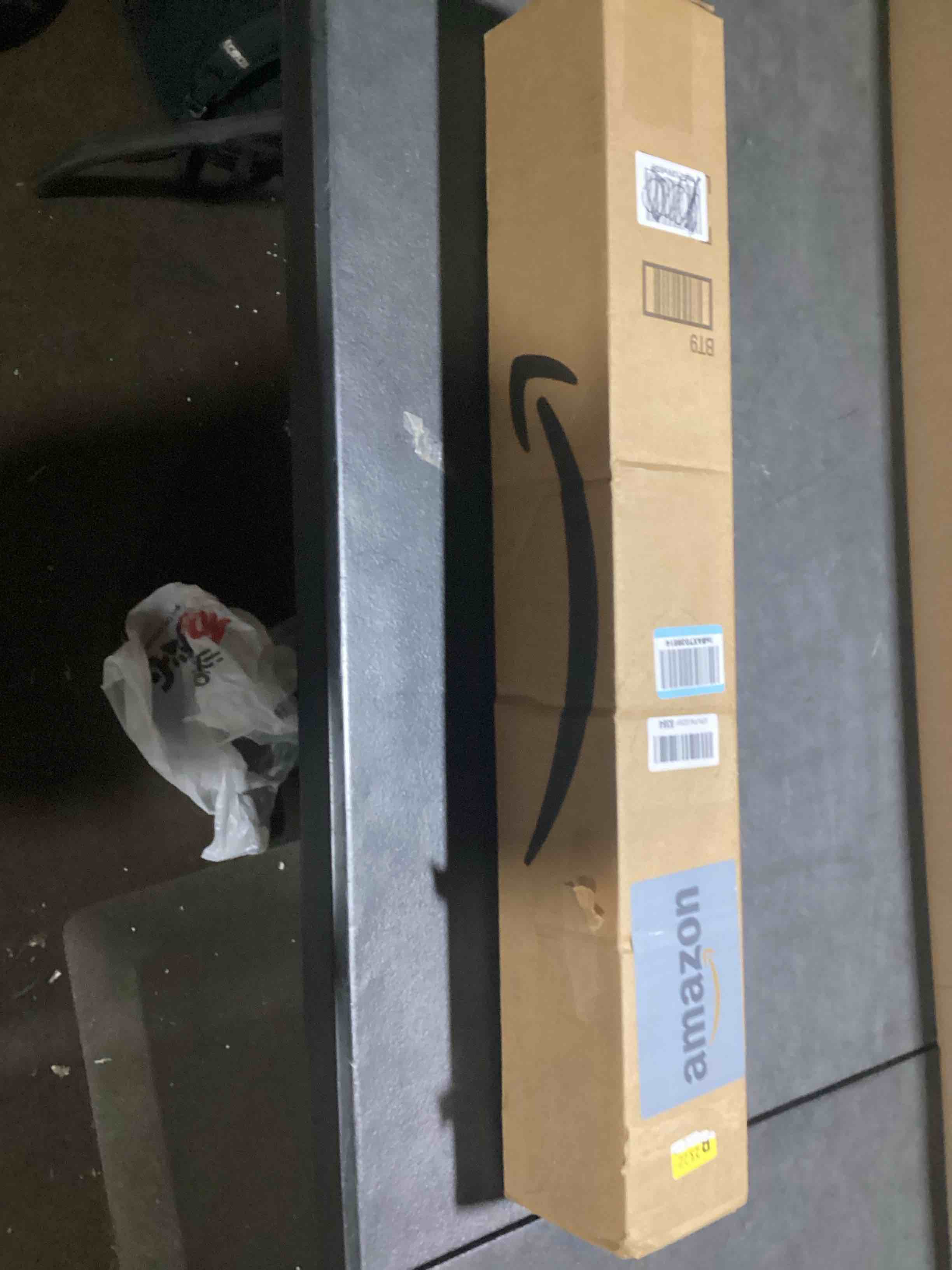 https://s3.amazonaws.com/lotting-images-prod/bidfta/GRA3565548_1751542483401.jpeg