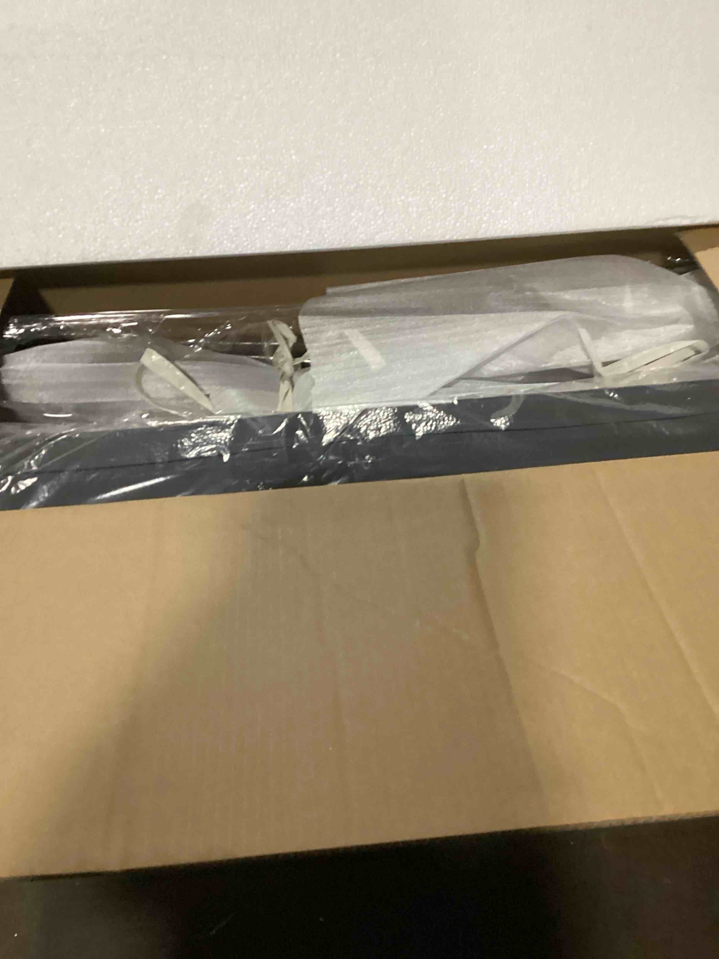 https://s3.amazonaws.com/lotting-images-prod/bidfta/GRA3565685_1752496107187.jpeg