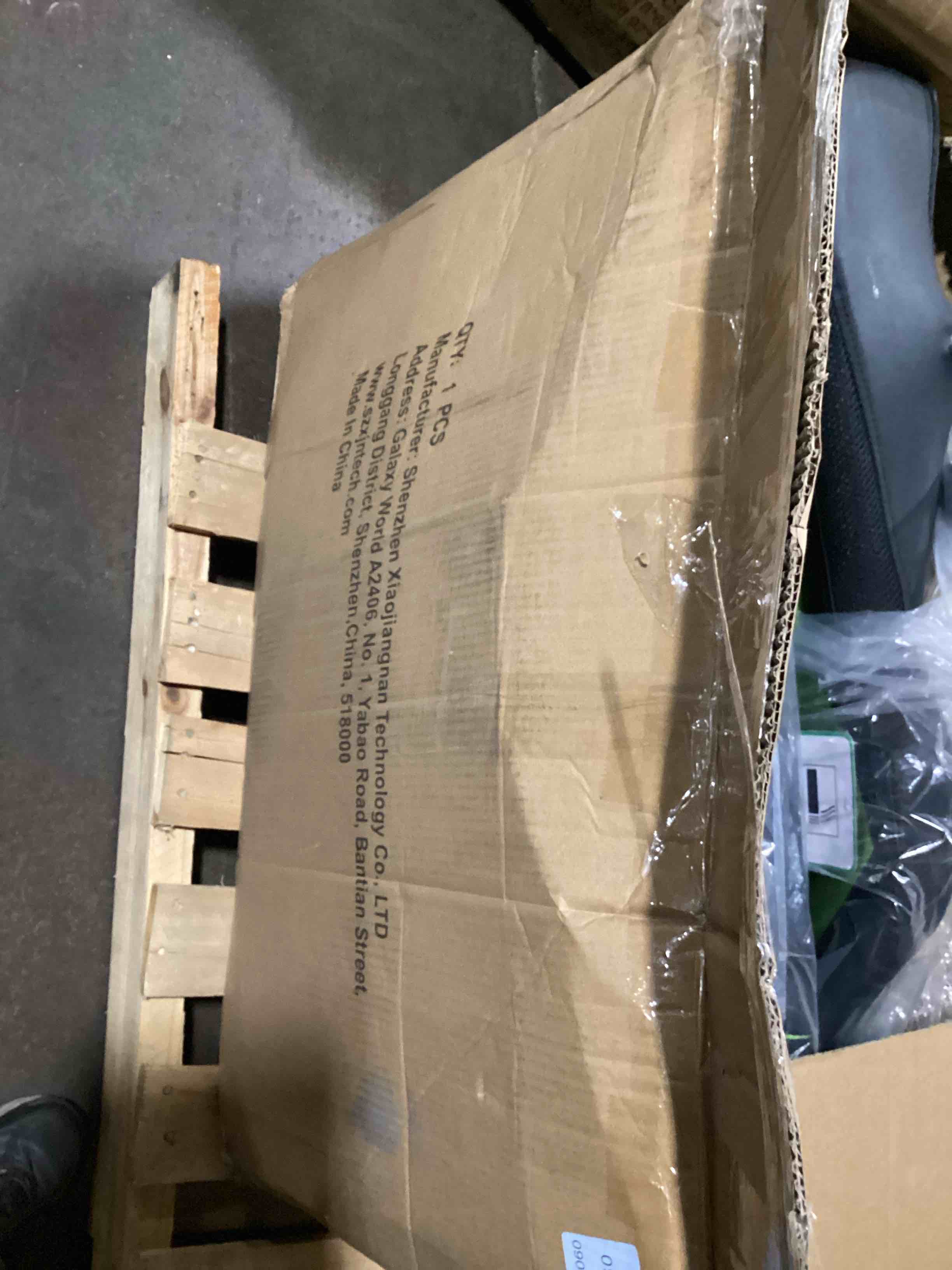 https://s3.amazonaws.com/lotting-images-prod/bidfta/GRA3565732_1752508496047.jpeg
