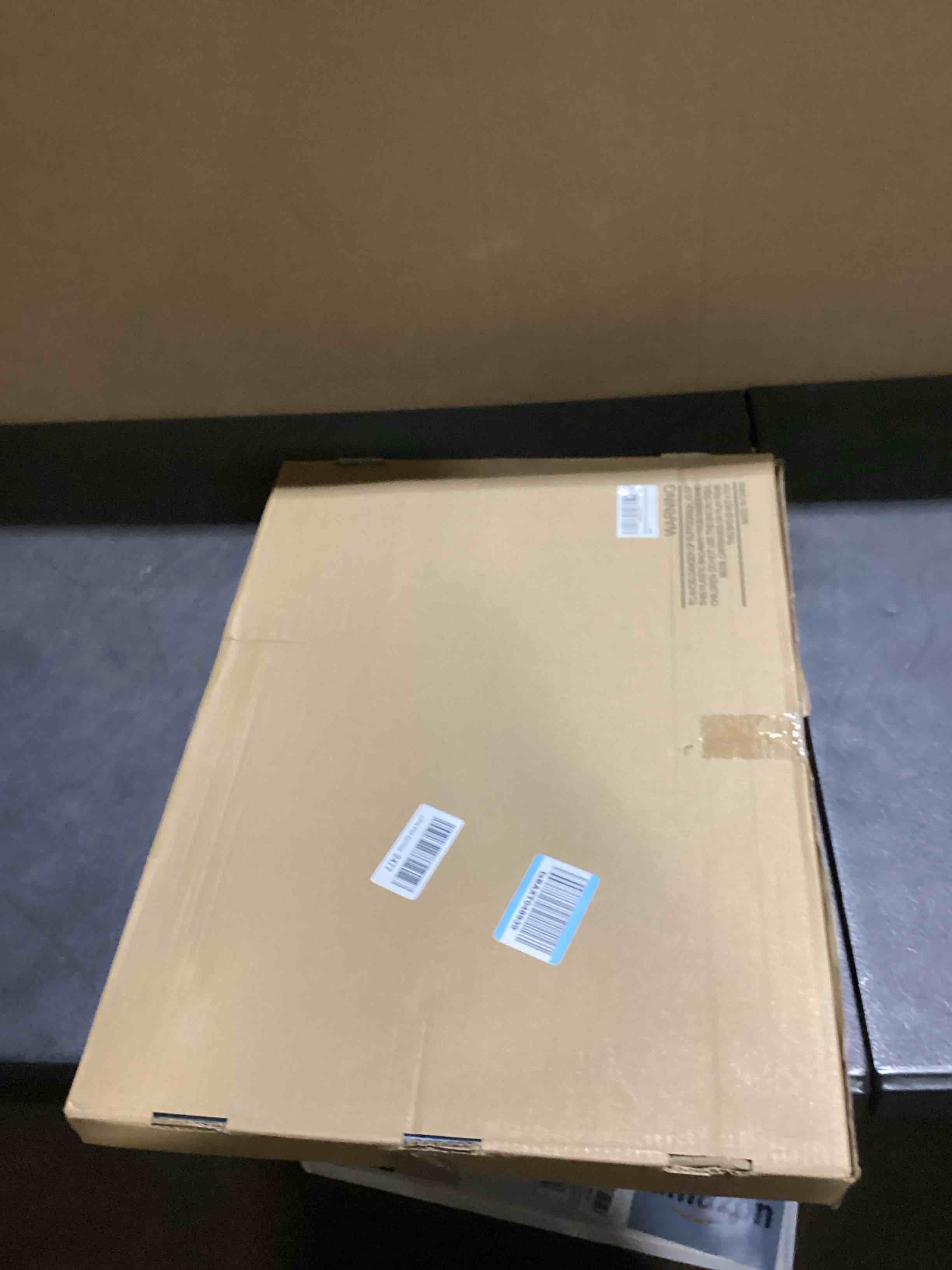 https://s3.amazonaws.com/lotting-images-prod/bidfta/GRA3565745_1752837271695.jpeg