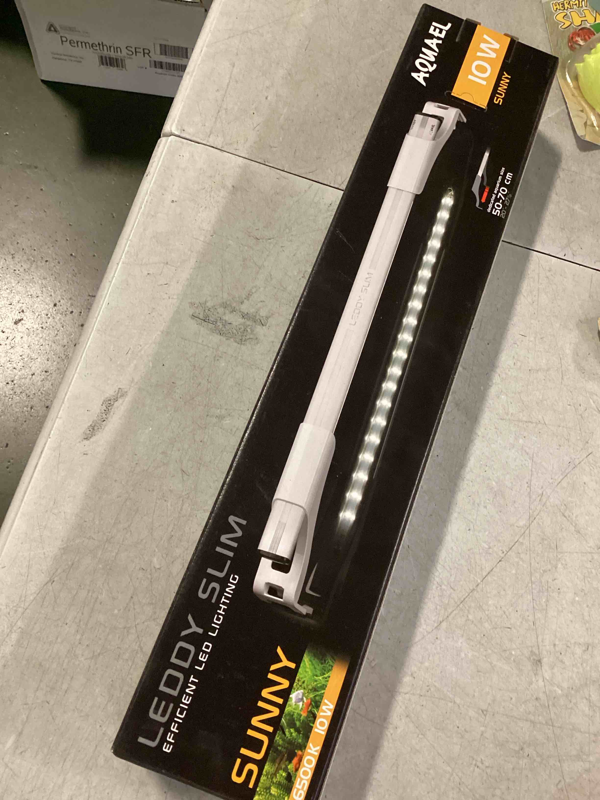 Condition photo showing New/Like New for Aquael Leddy Slim Sunny Premium Aquarium Light (Black, 10W 20"-27.5")