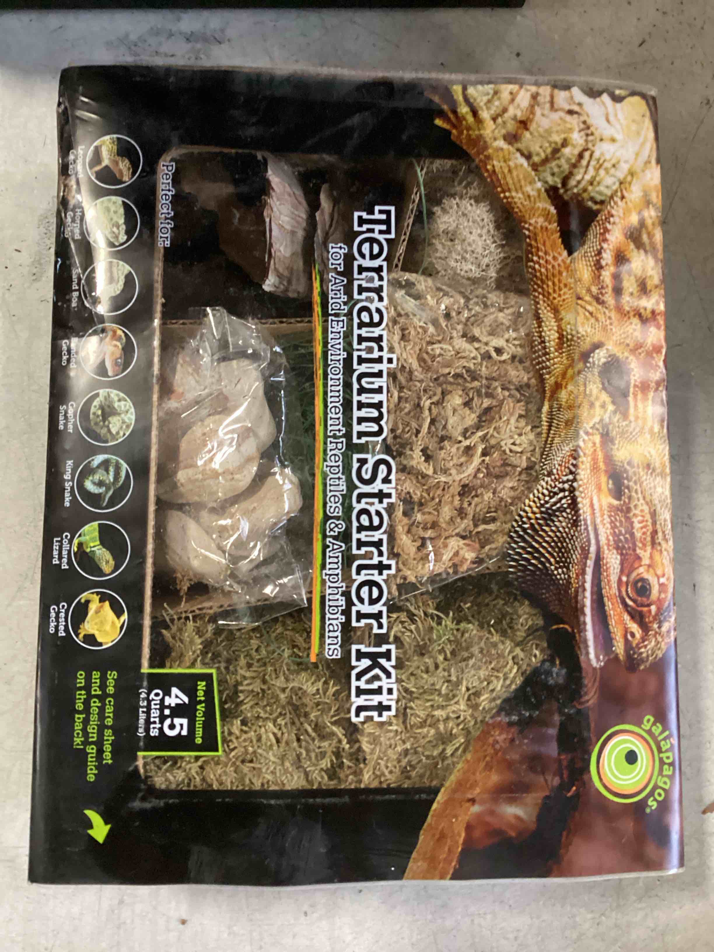 Condition photo showing New/Like New for Galapagos Terrarium Starter Kit Arid Environment 4.5qt Box