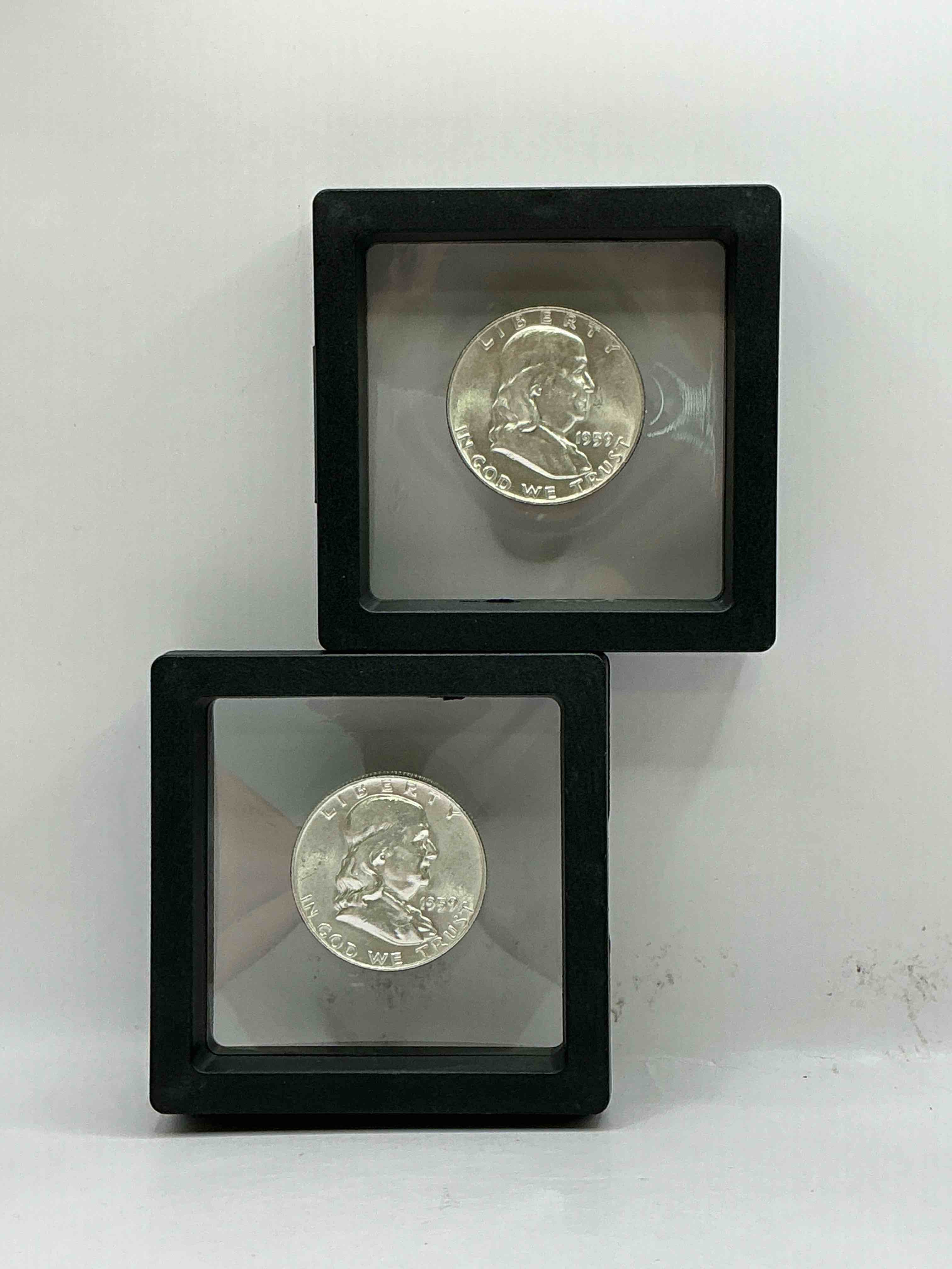 Uncirculated Ben Franklin Silver! Pre 1965 Silver U.S. Half Dollar Coins! Before 1965 American Half Dollars Were Actually Silver, Here Is A Gorgeous Example Of A Rare Ben Franklin Silver Half Dollar. Uncirculated, Great Condition & Great For Investing In Precious Metals! These Heavy Half Dollars Were Minted At 90% Silver and 10% Copper, Giving Them A Net Weight Of .36169 Ounces Of Pure Silver Per Coin! Getting Very Rare. Invest & Win!